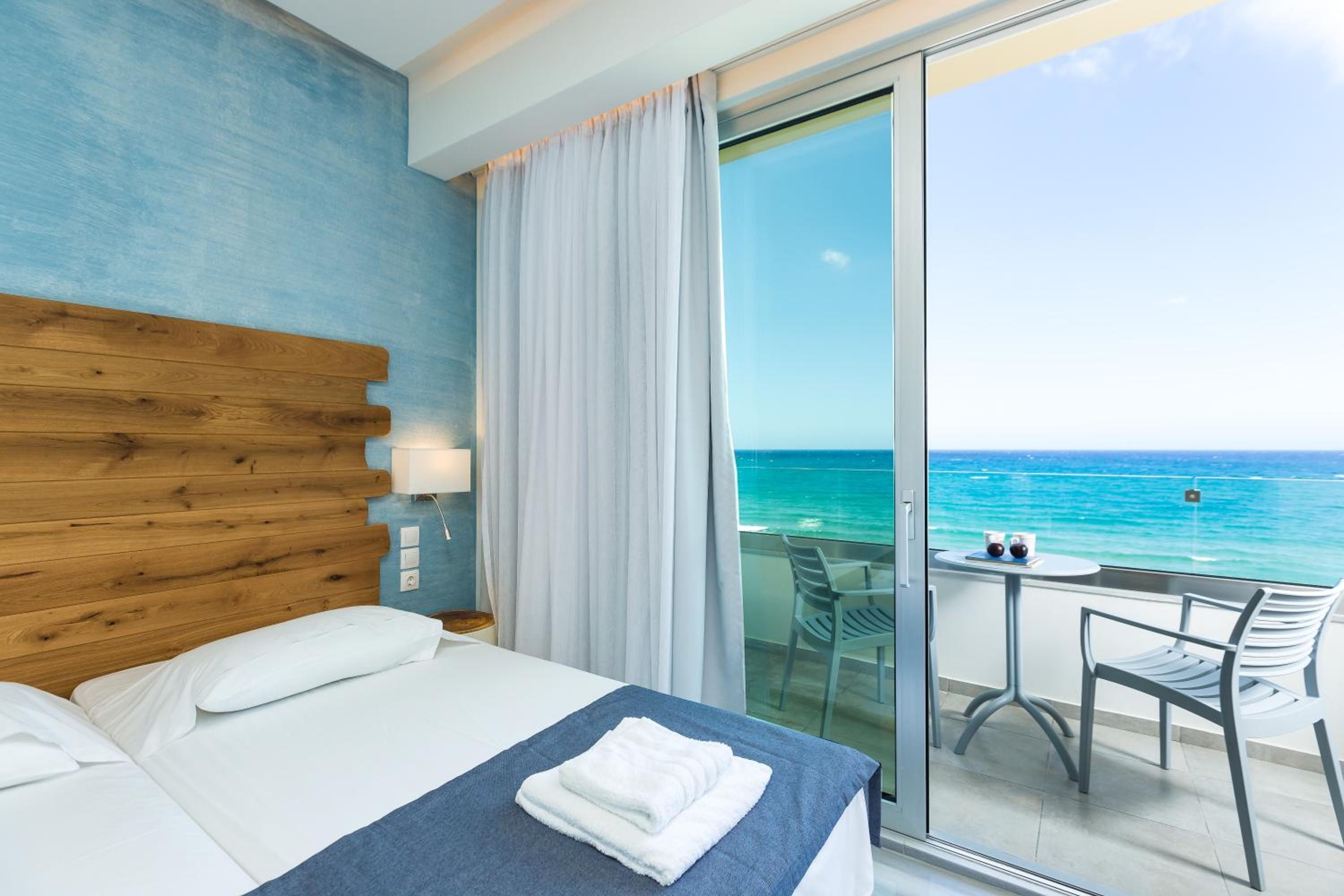 Meltemi Coast Suites