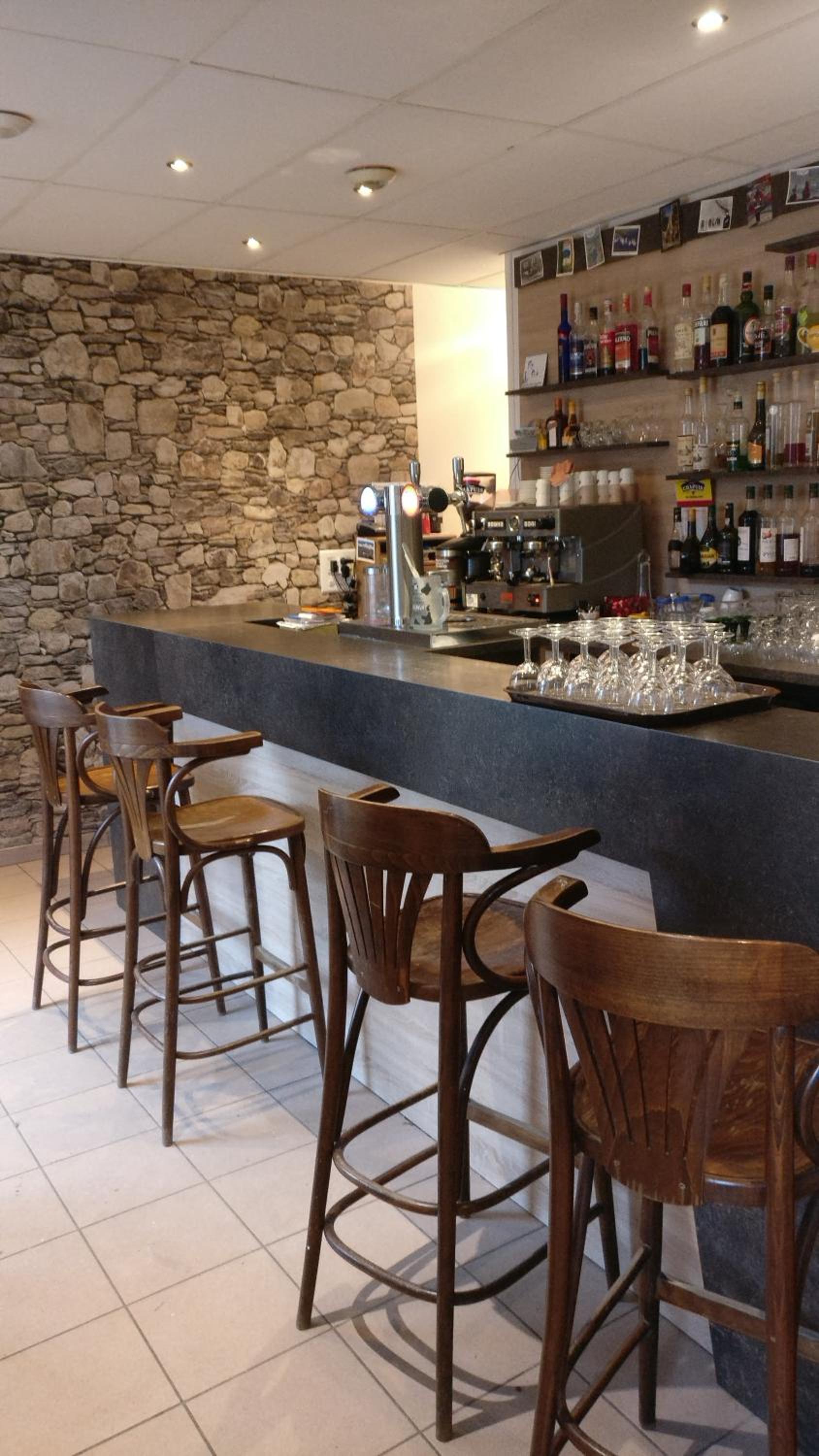 bar