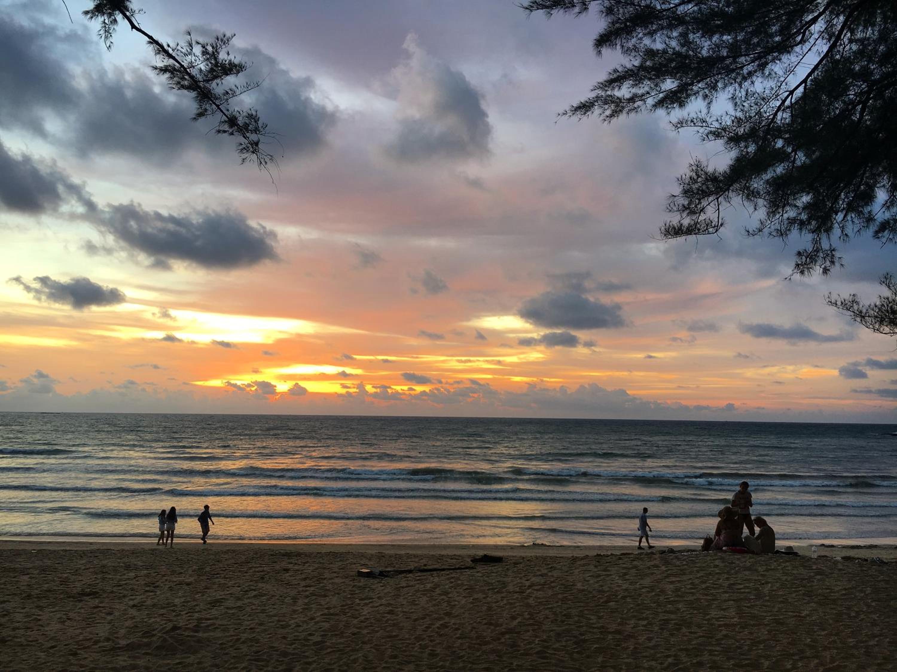 Kamala Beach House - 1 min walk to beach view 3