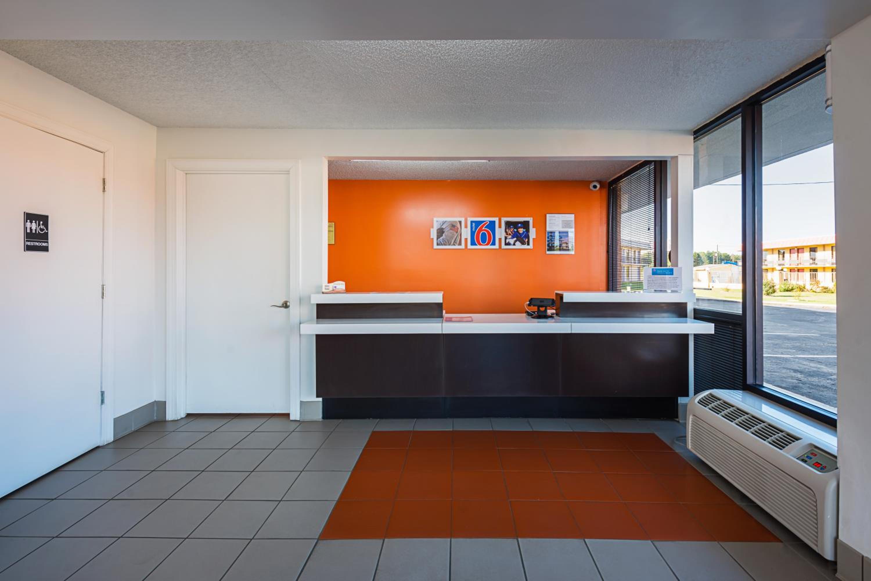 Motel 6-Perry, GA