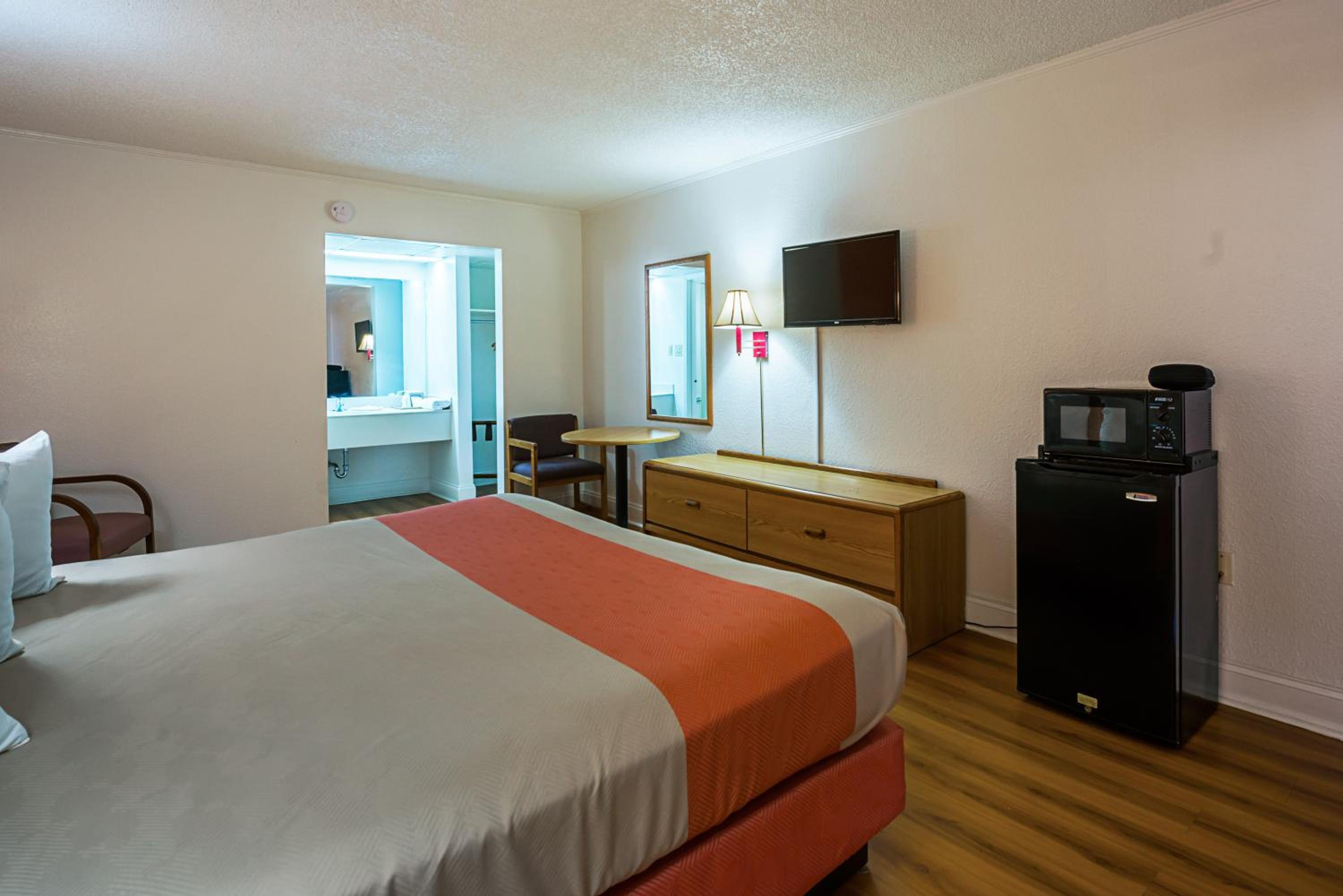 Motel 6-Perry, GA