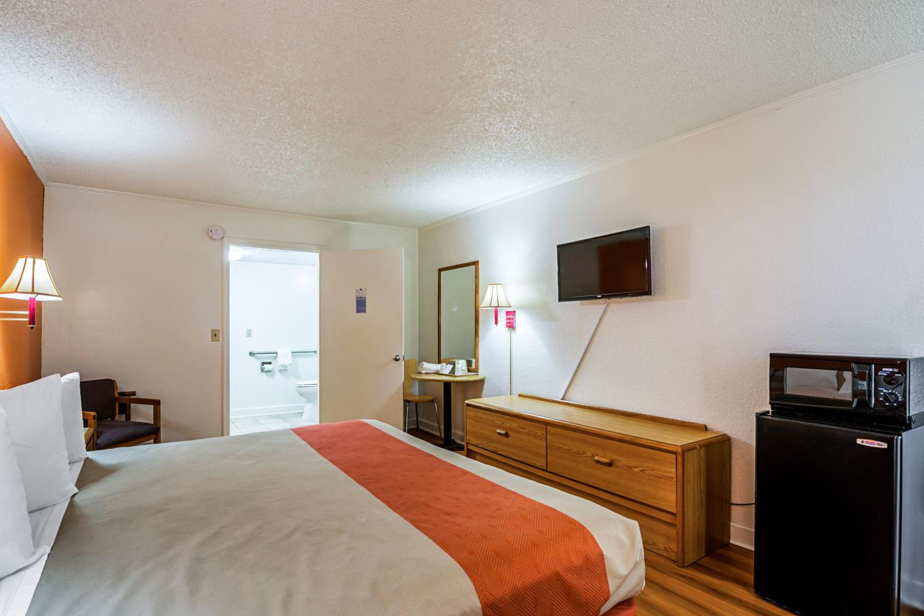 Motel 6-Perry, GA