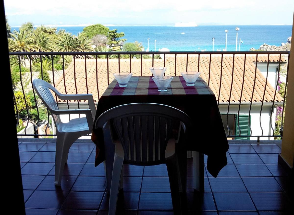 Splendido mono vista mare con wi fi a 100 mt da spiaggia view 3