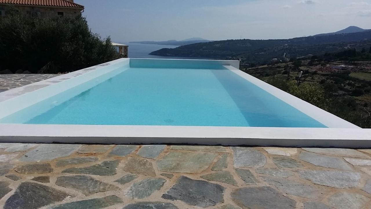 Luxurious villa at a unique spot