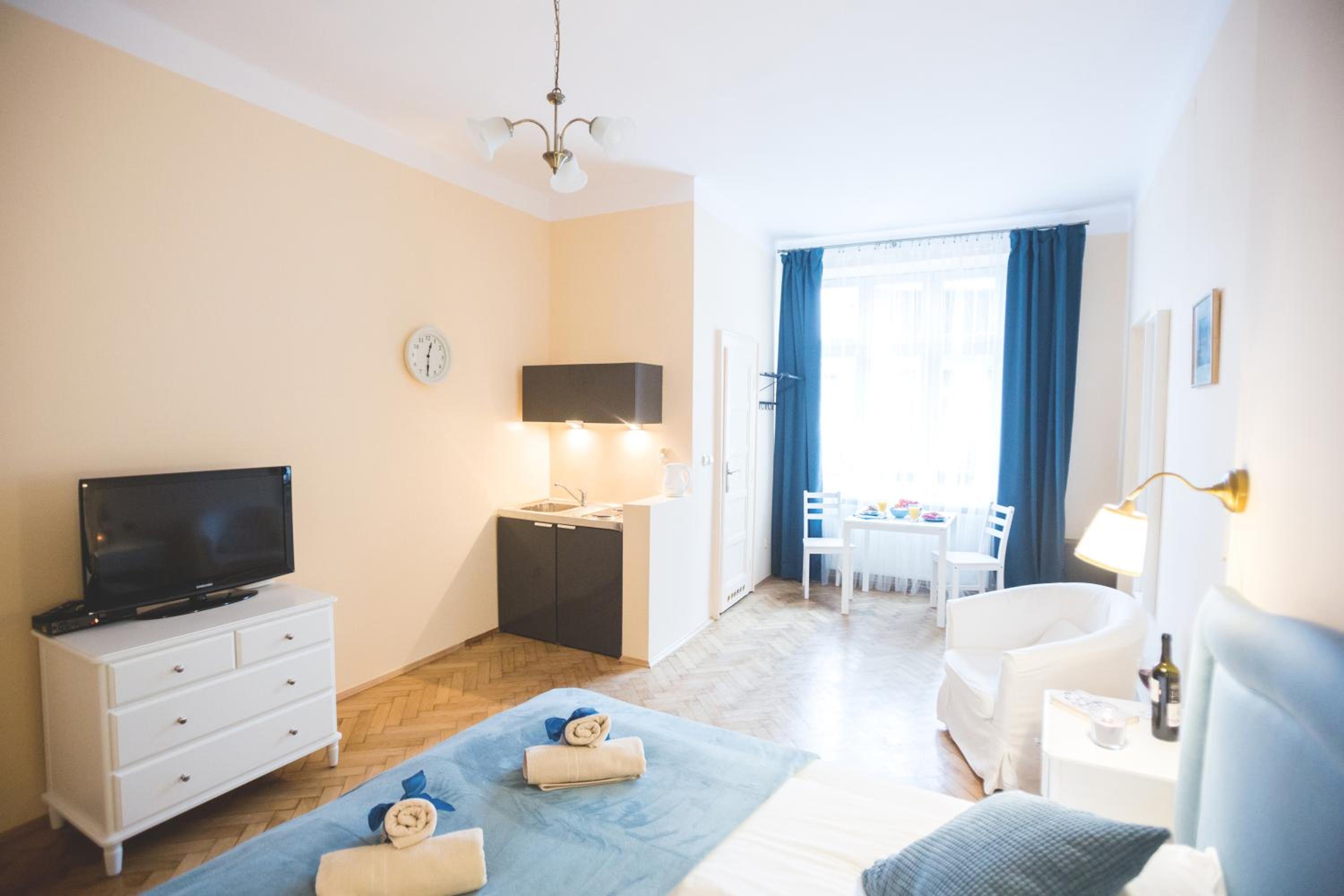 Apartments Roman