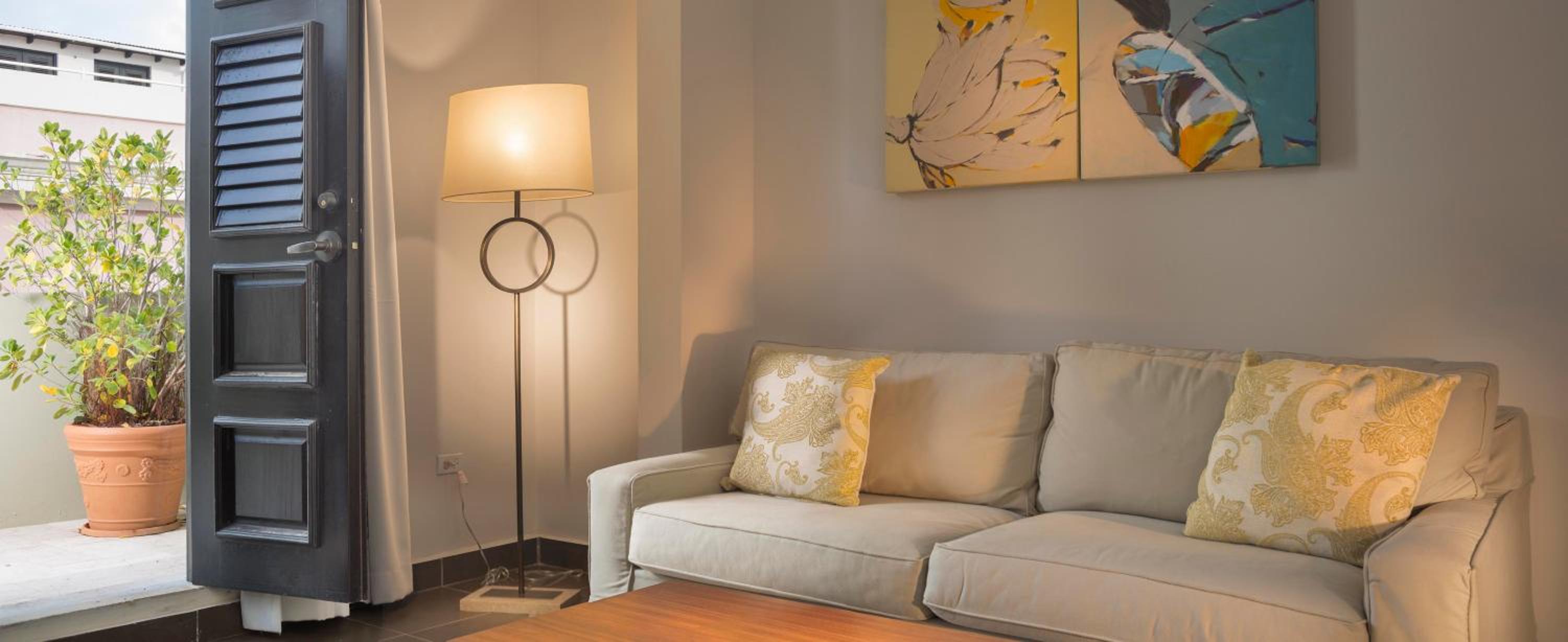 Decanter Hotel - Property Image 11