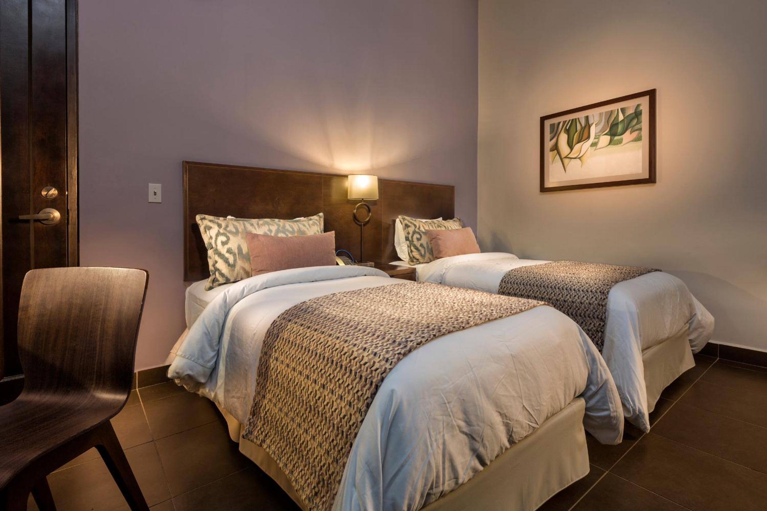 Decanter Hotel - Property Image 7