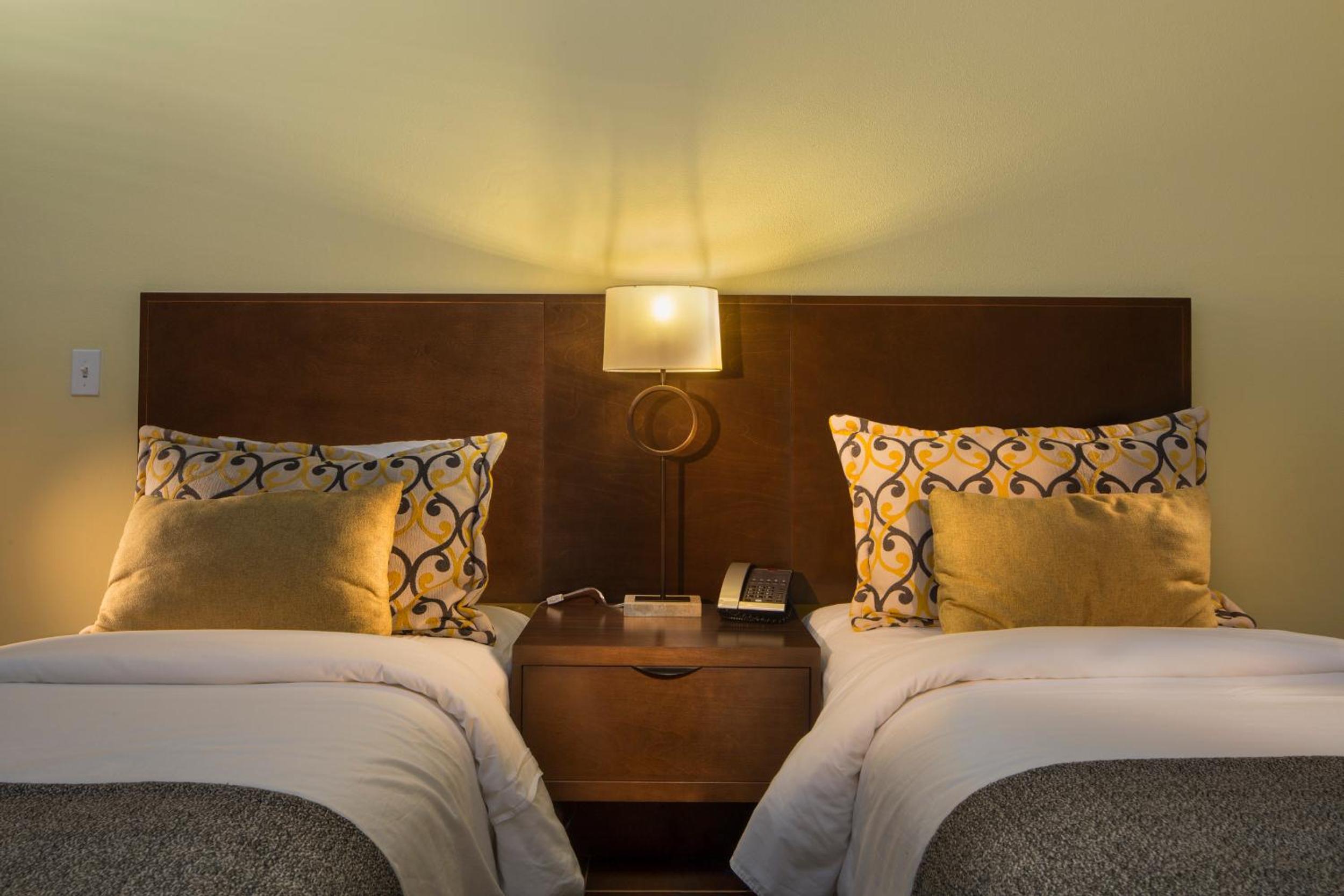 Decanter Hotel - Property Image 5