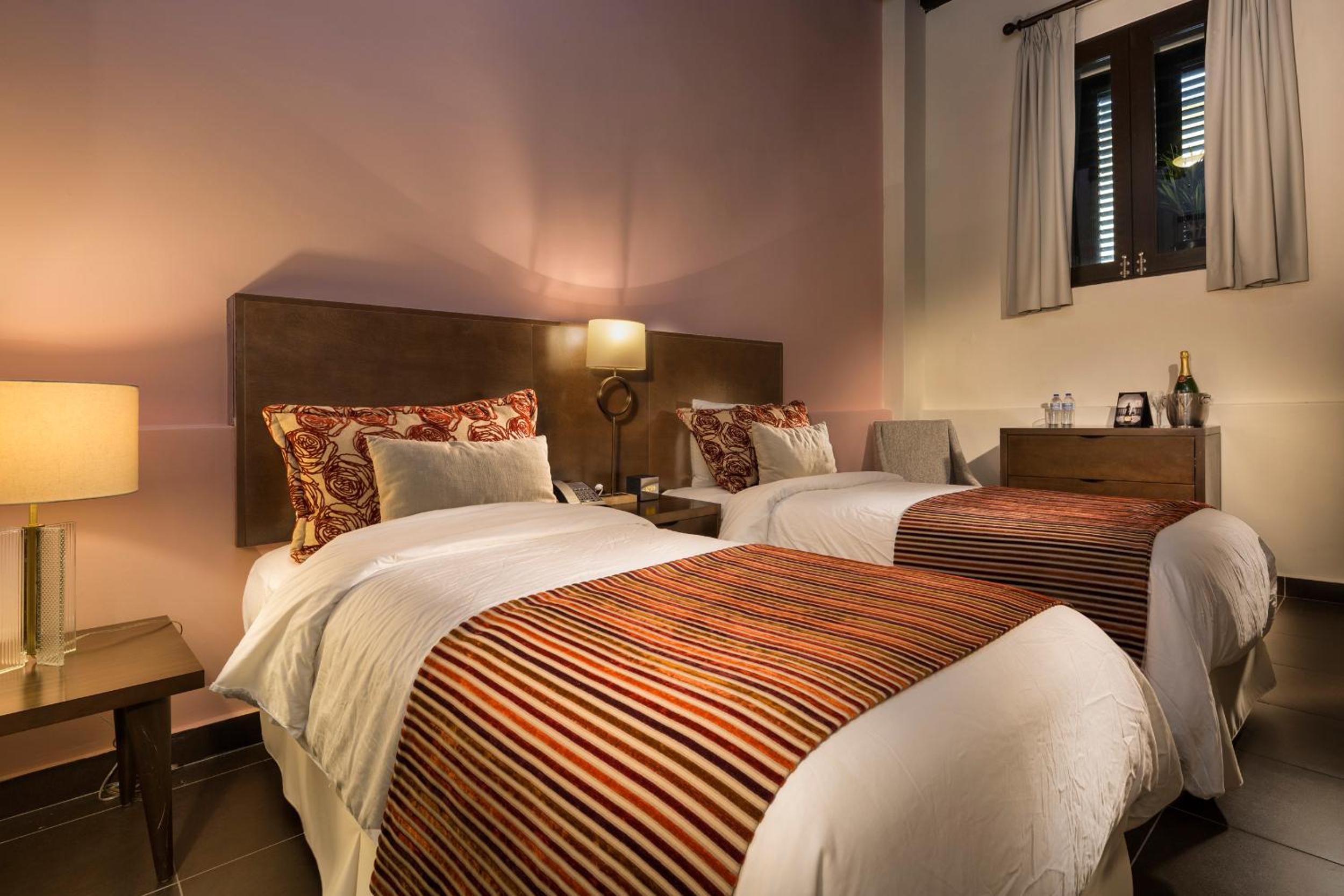 Decanter Hotel - Property Image 4