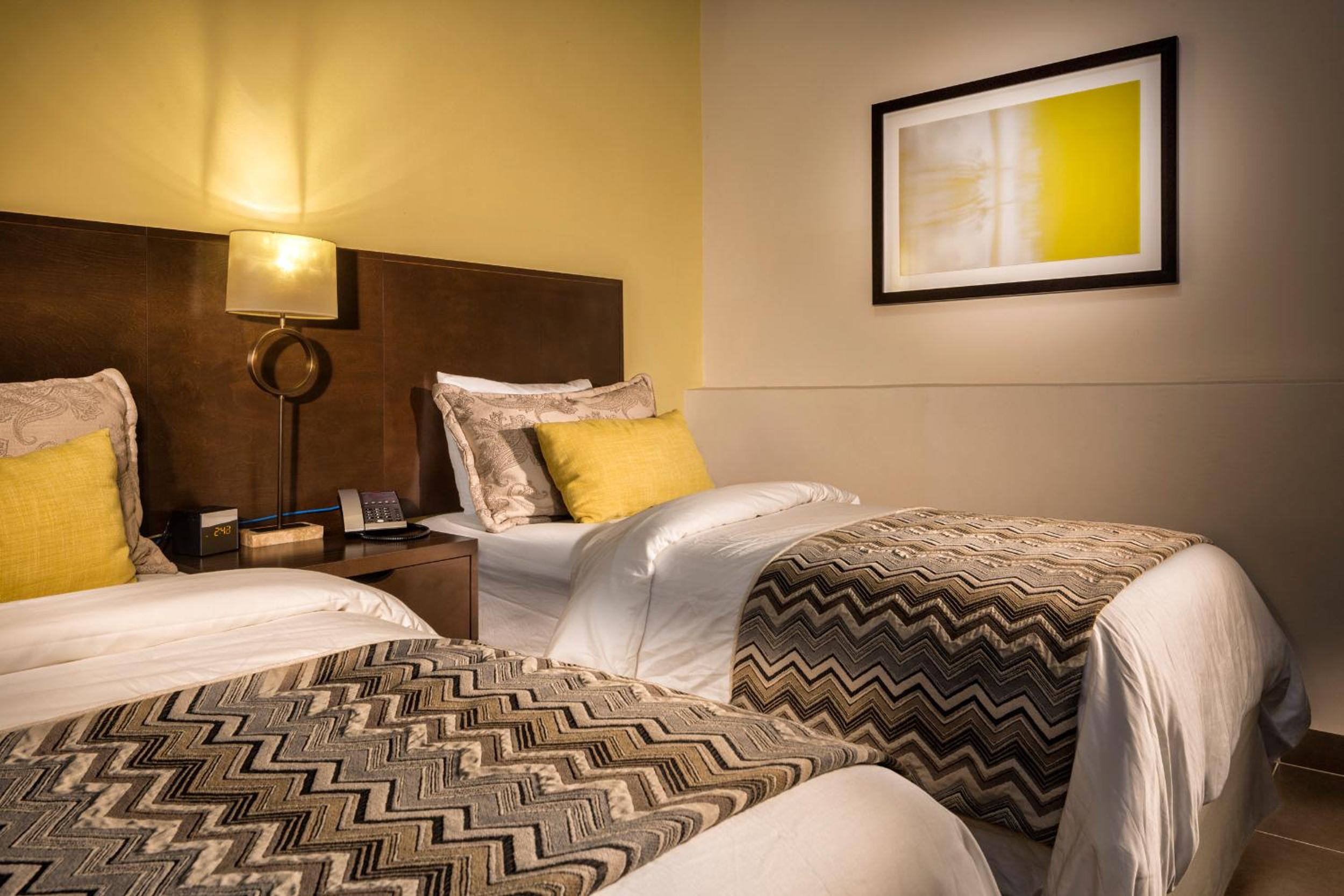 Decanter Hotel - Property Image 3