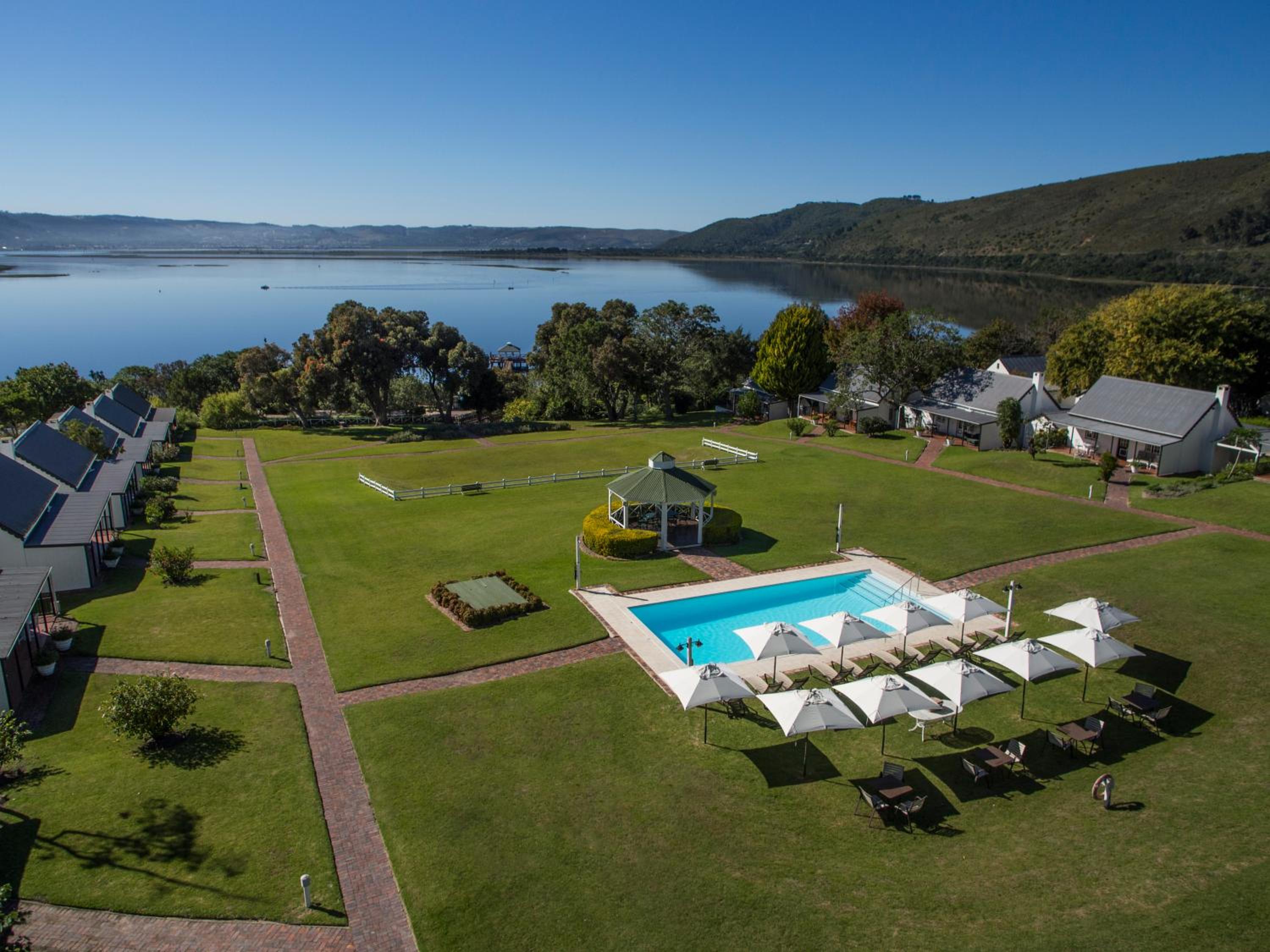 Belvidere Manor Lagoonside Cottages view 4