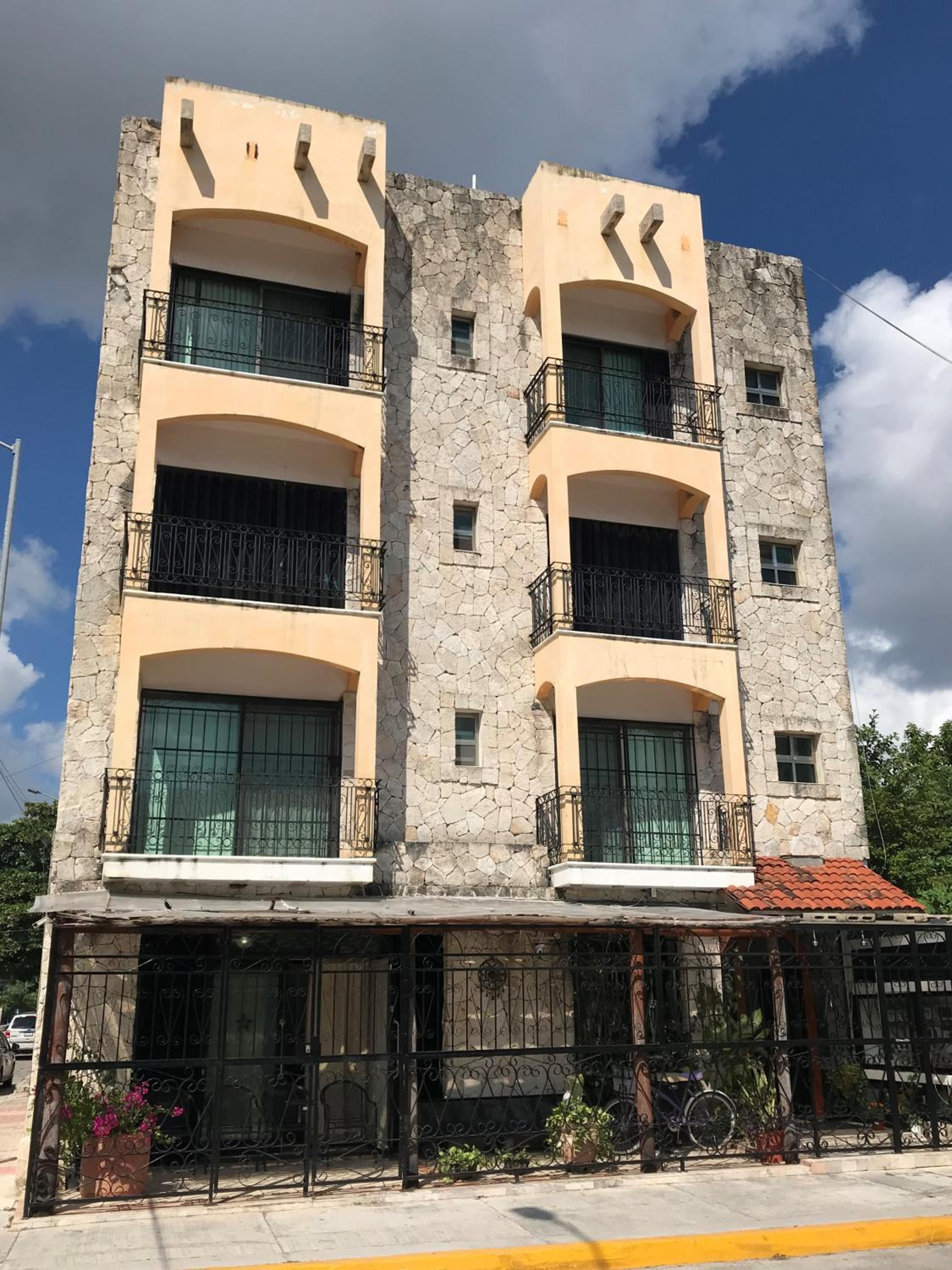 Lilas del Mar Apartments
