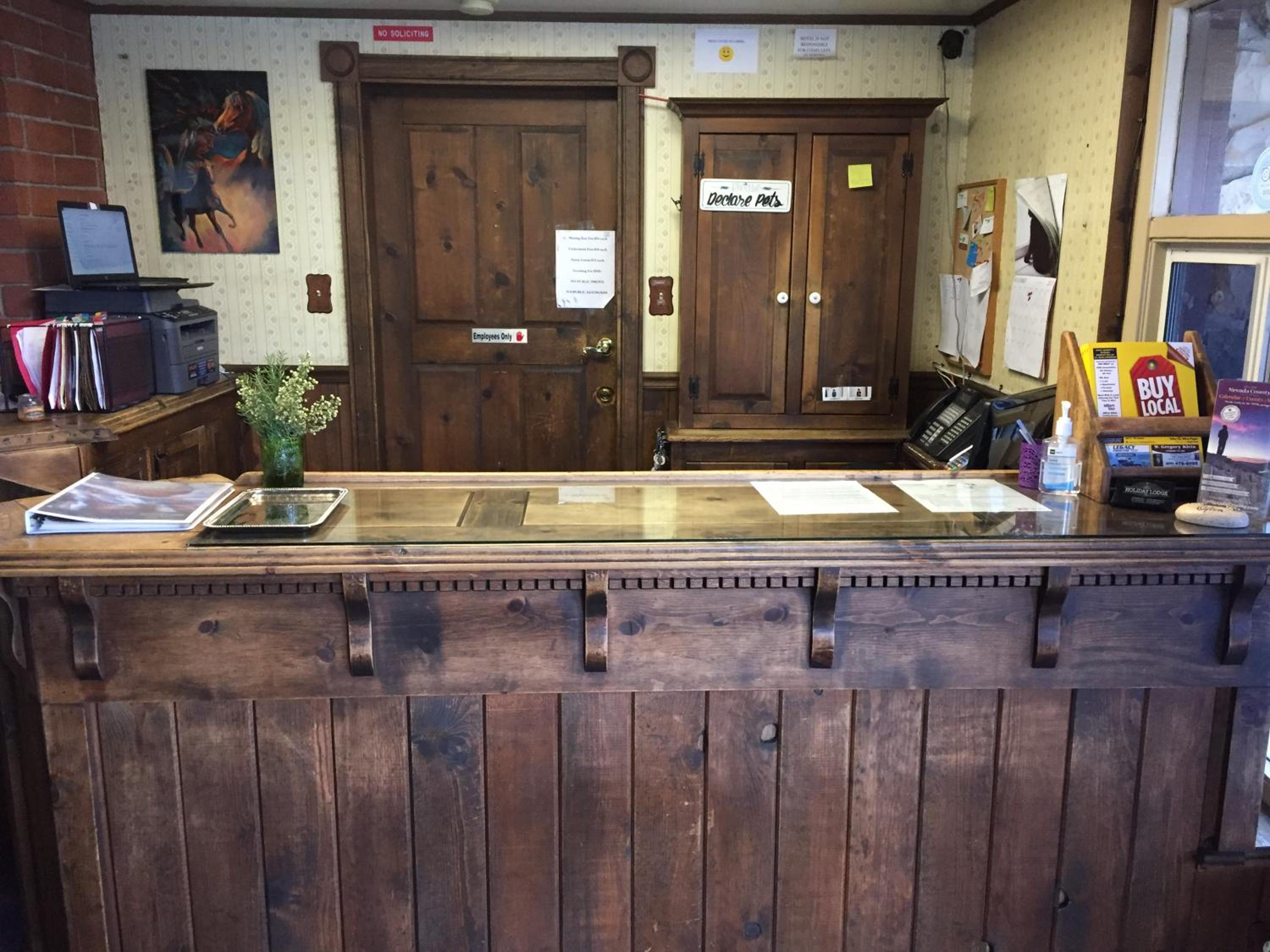 Grass Valley Vacations - Holiday Lodge - Property Image 3