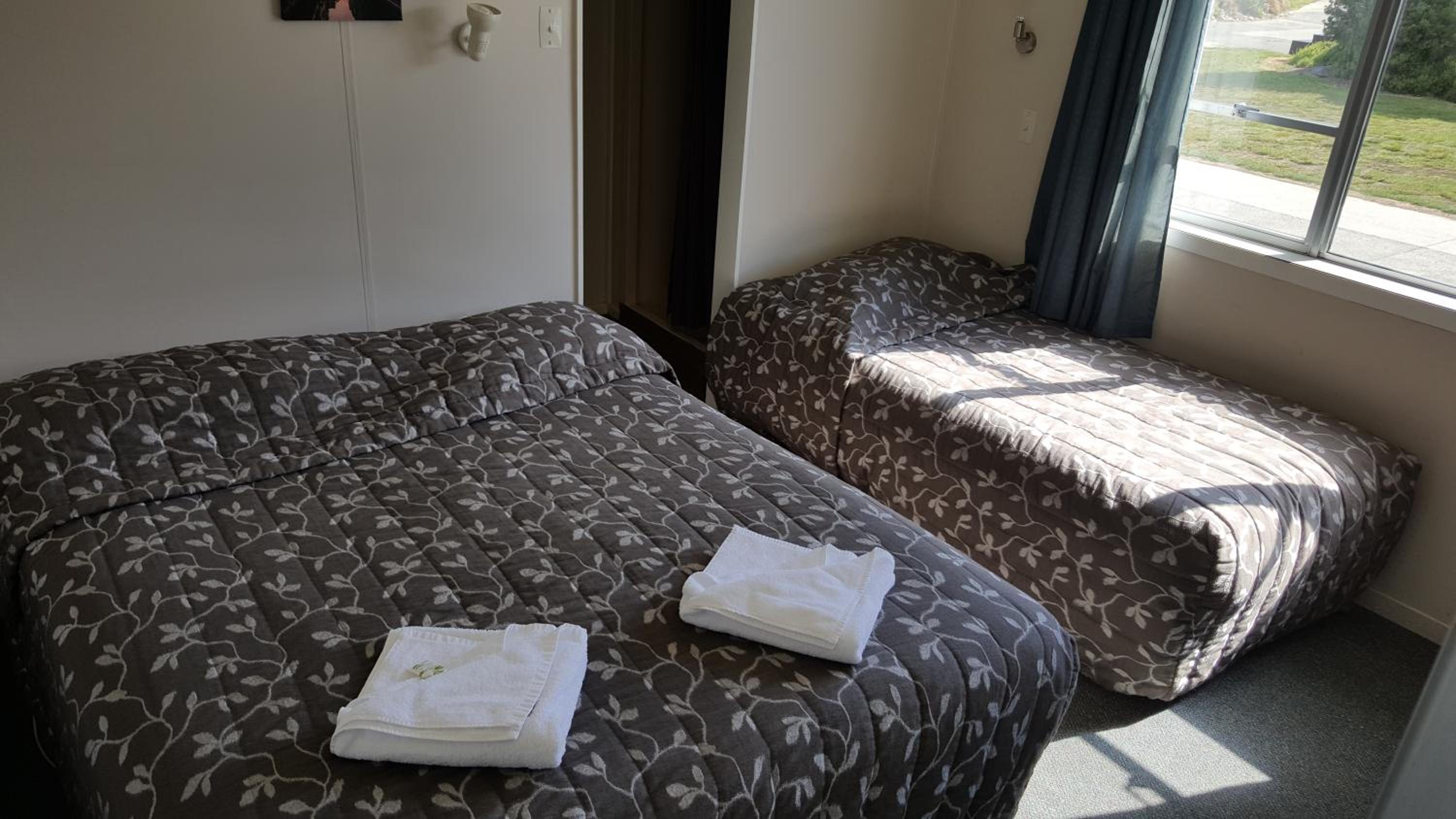 High Country Lodge, Motels & Backpackers