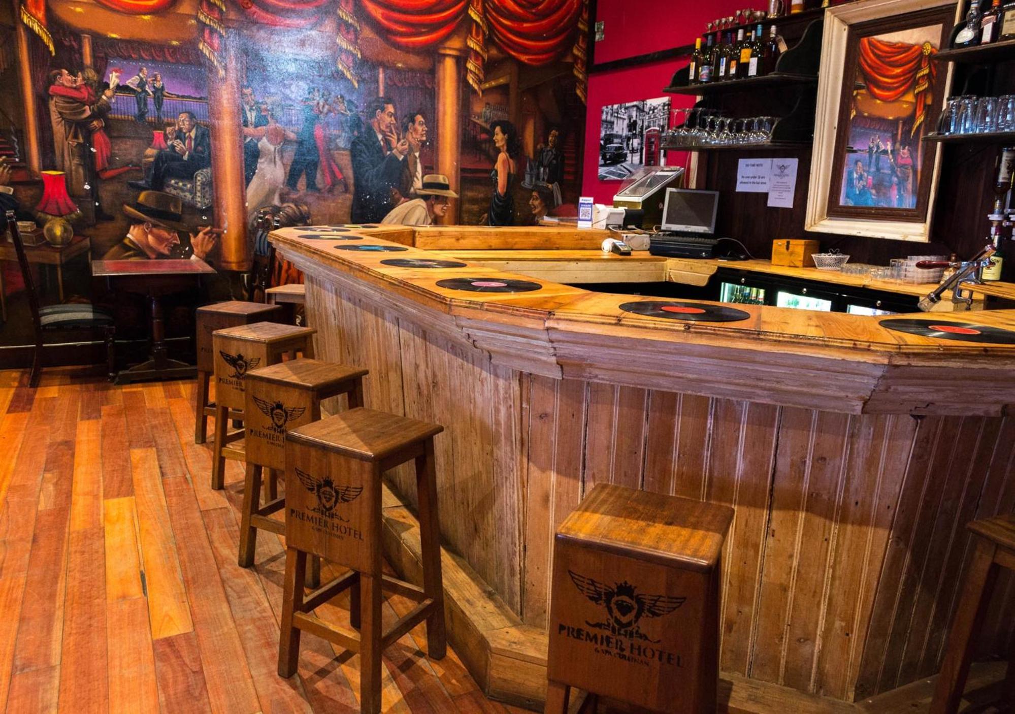 bar