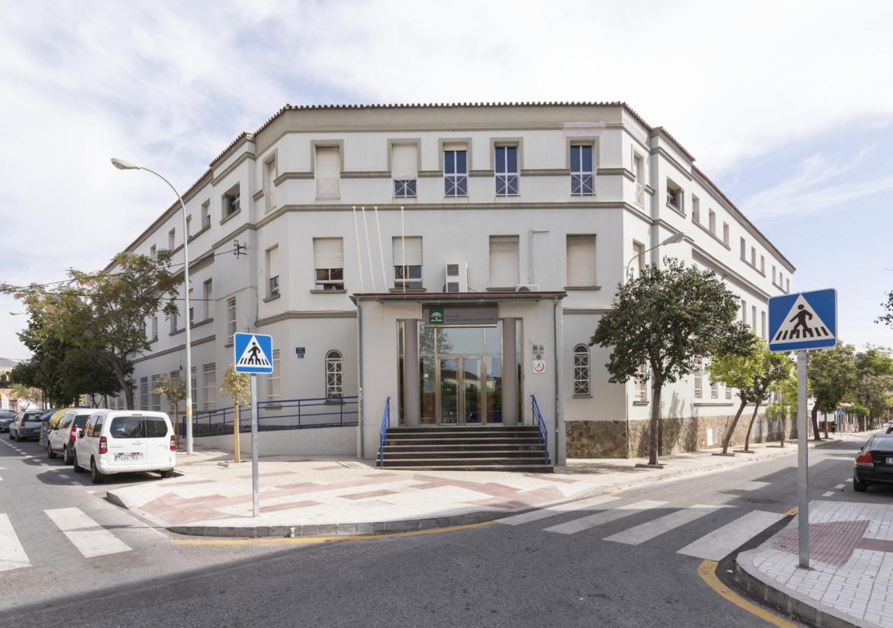 Hotel Albergue Inturjoven Malaga - Image 1