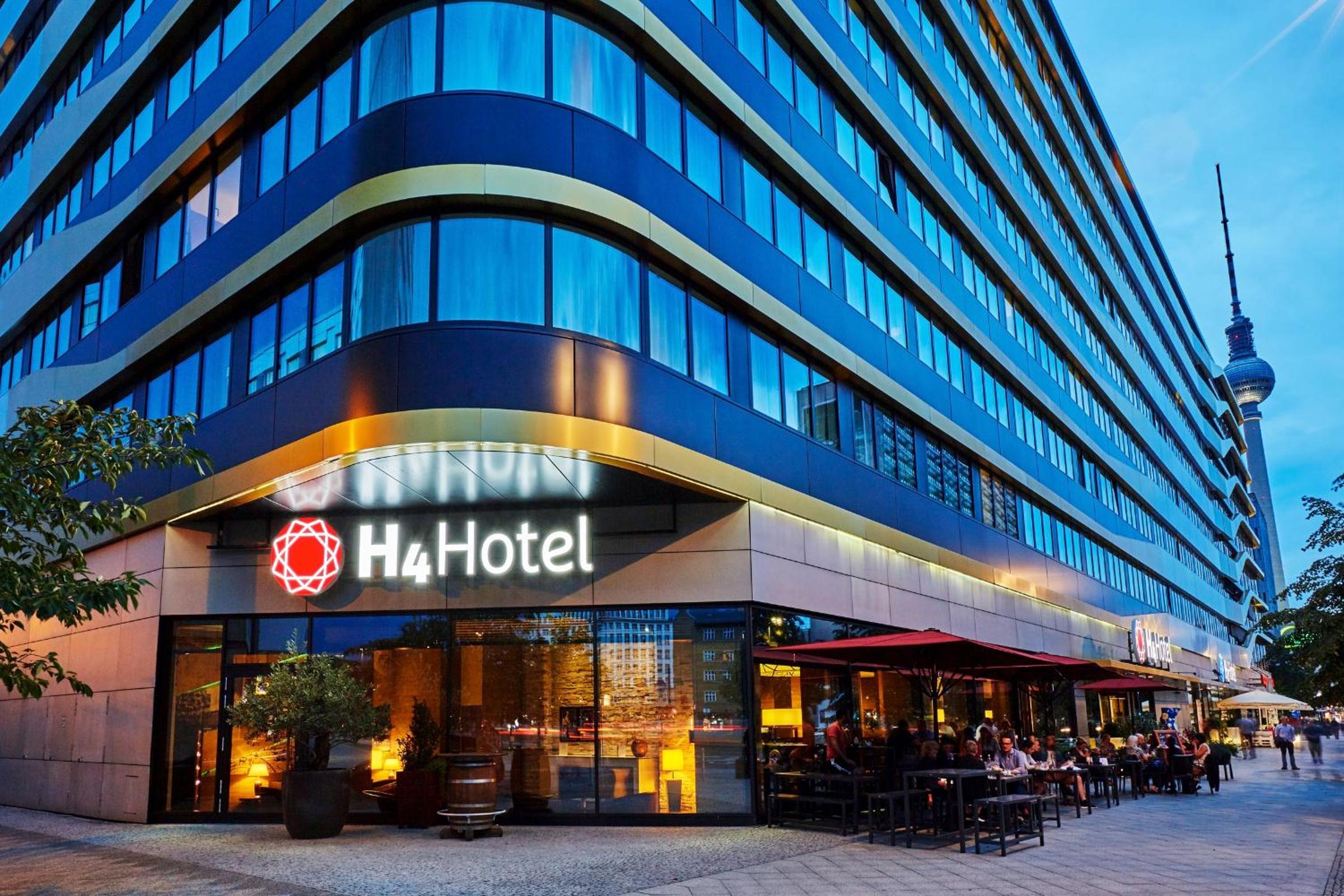 Hotel H4 Hotel Berlin Alexanderplatz - Image 1