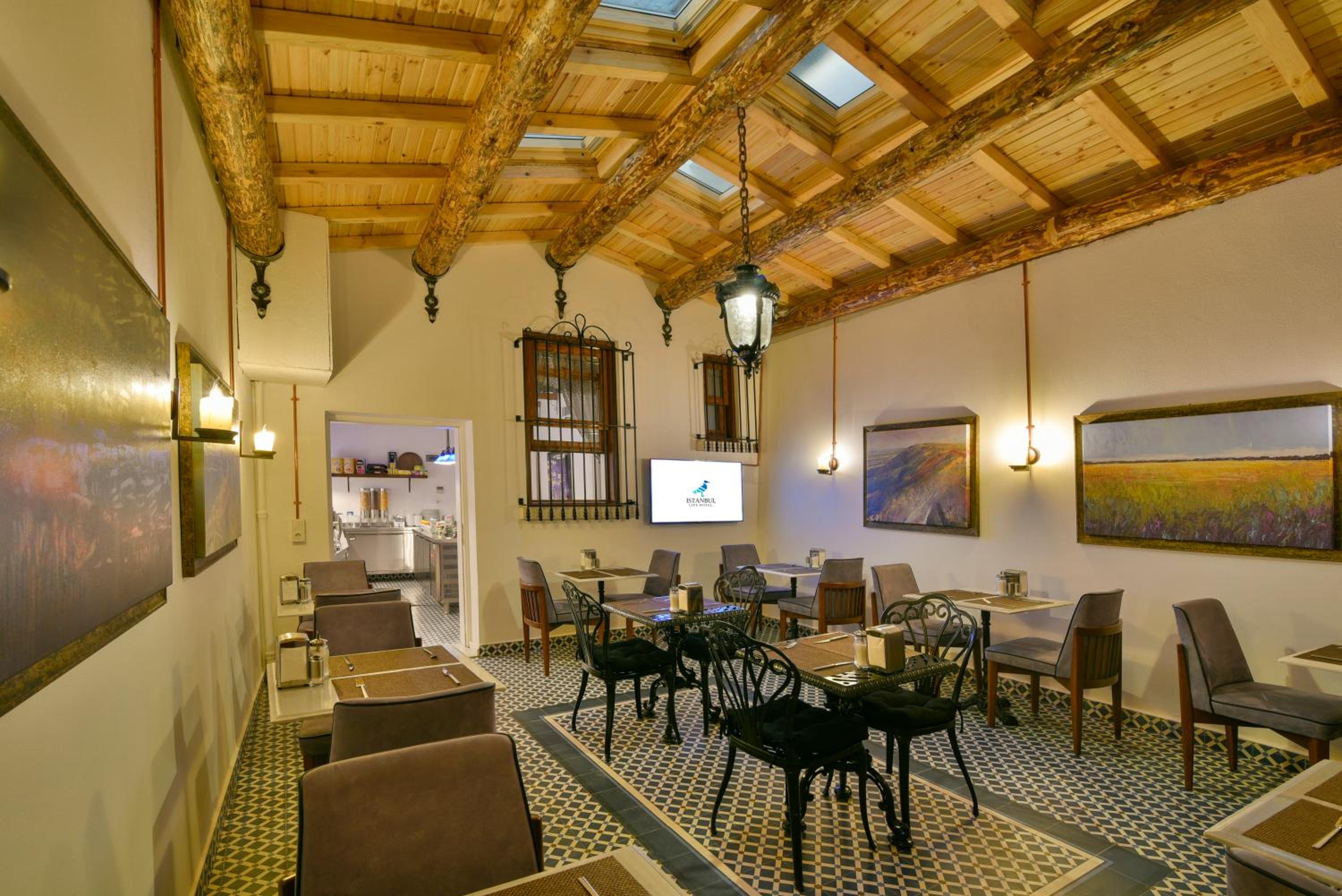 Istanbul Life Otel - Image 24