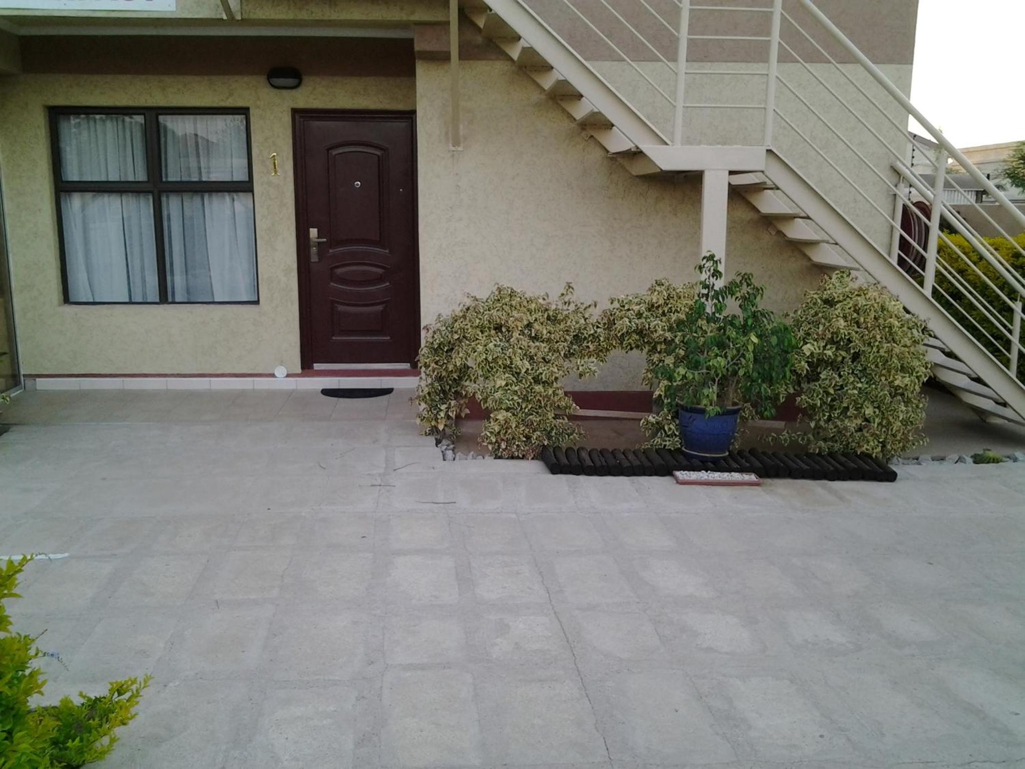 Keeme-Nao Self Catering Apartments