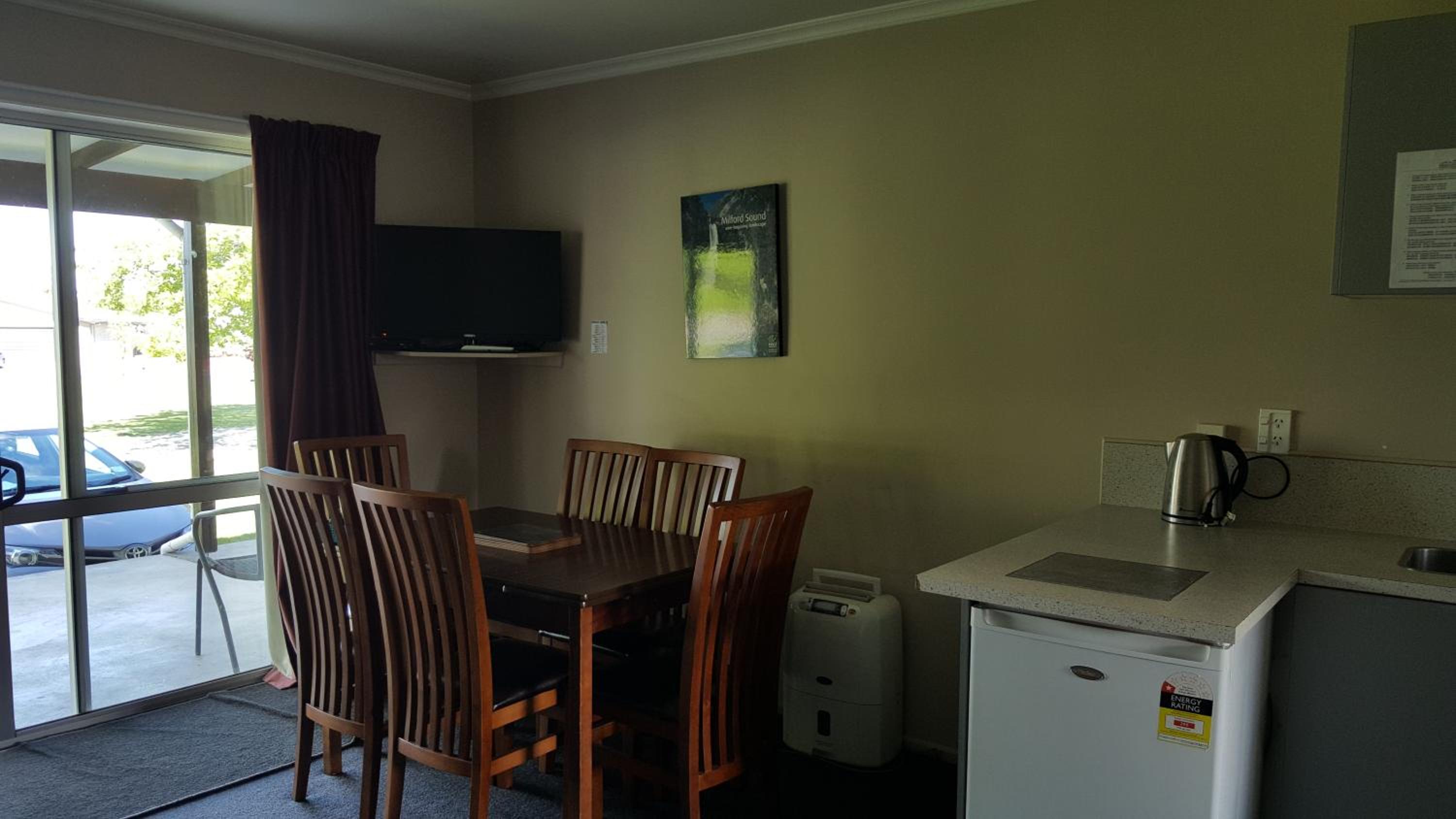 High Country Lodge, Motels & Backpackers