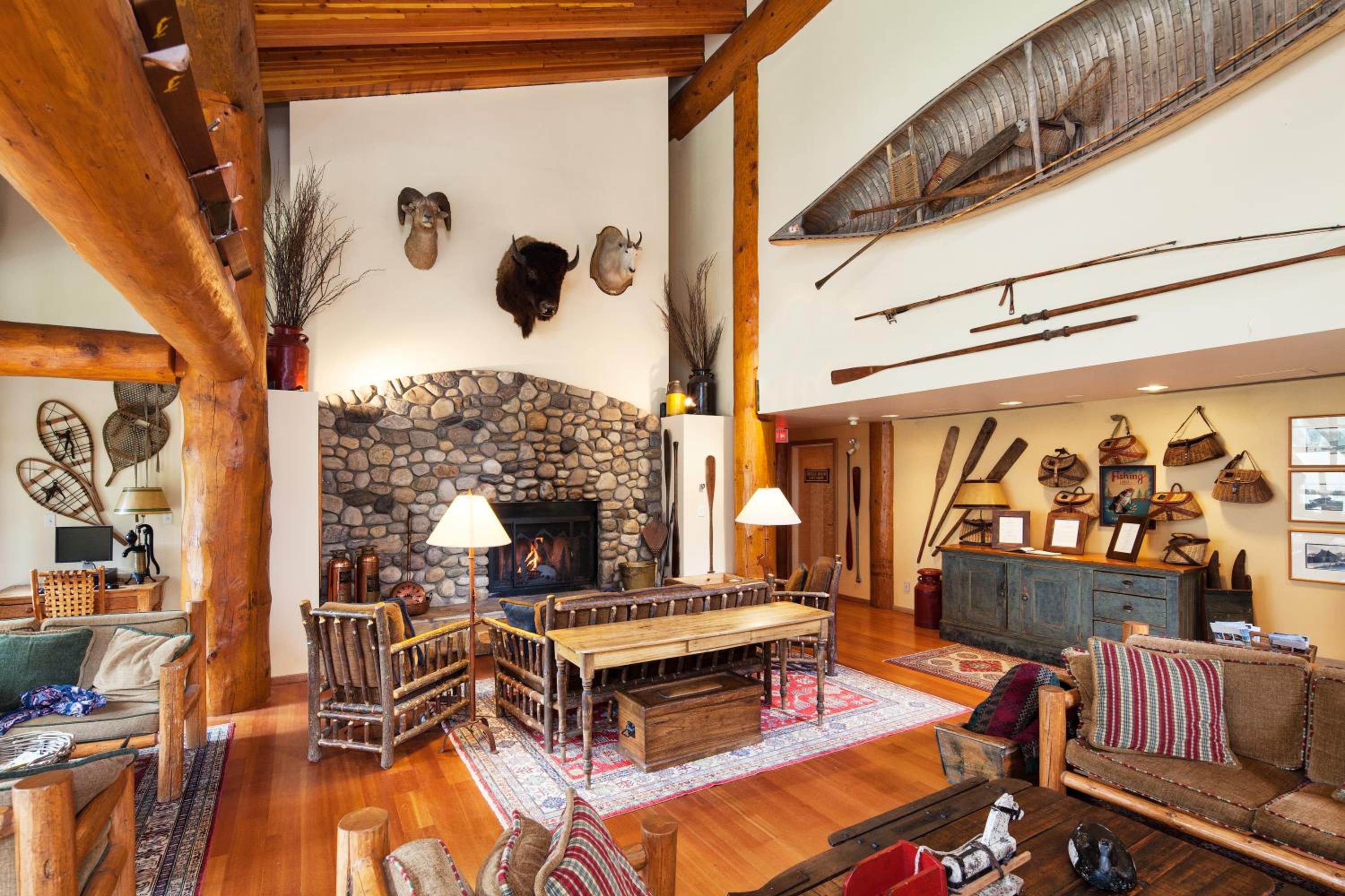 Moraine Lake Lodge