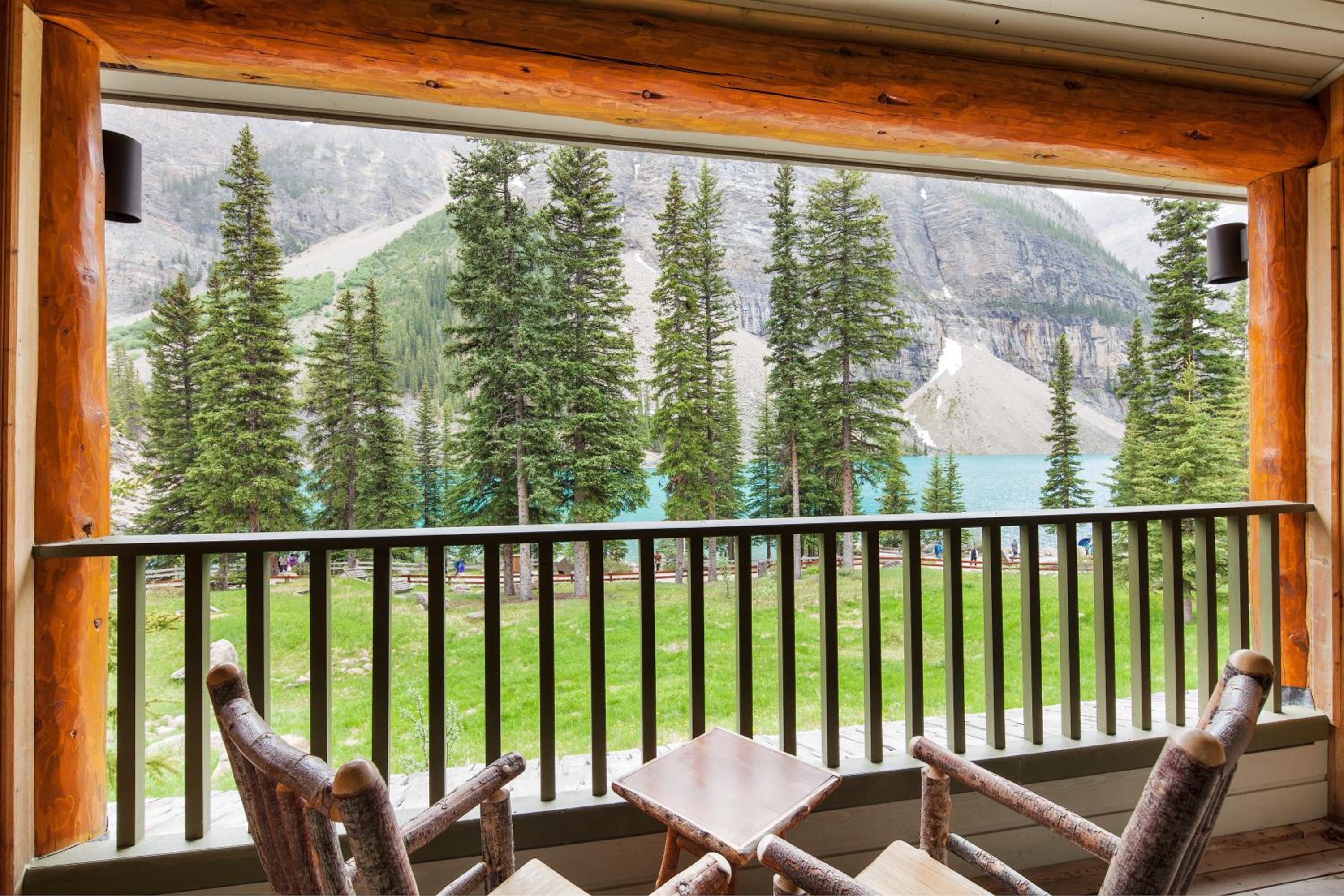 Moraine Lake Lodge