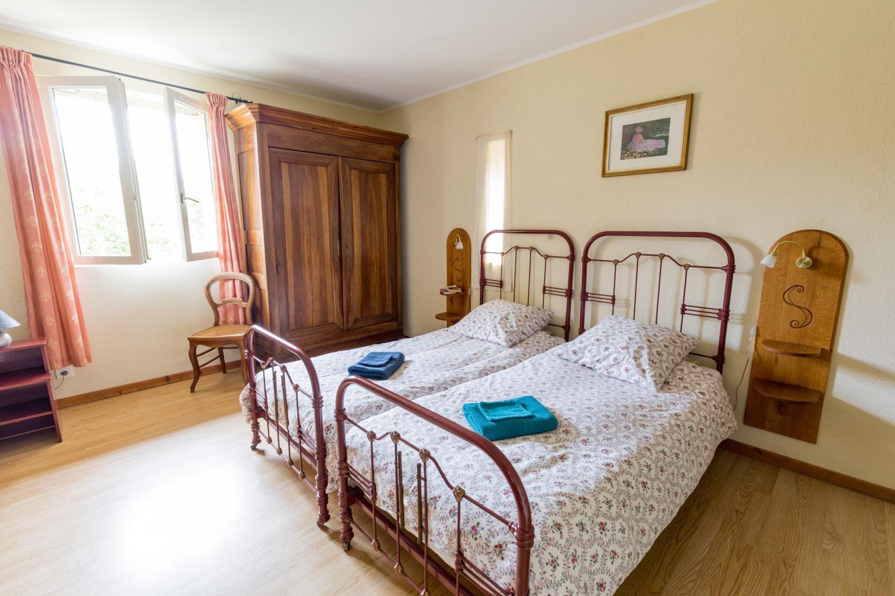 Chambres d'Hôtes Domaine du Bourg view 3