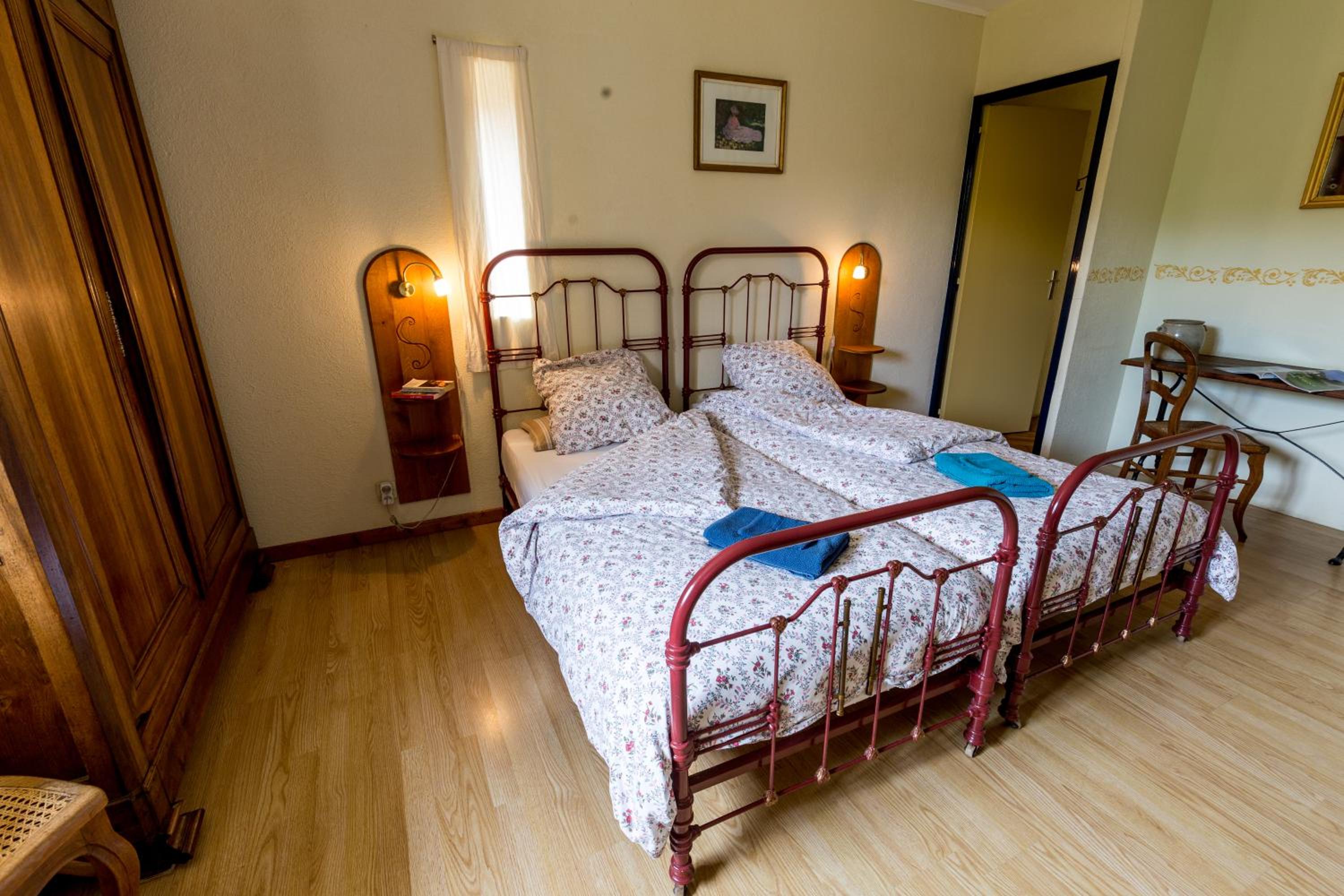 Chambres d'Hôtes Domaine du Bourg view 5