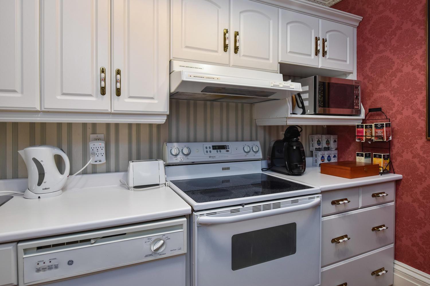 Brockville Vacations - Noble Waterfront Suites - Property Image 27