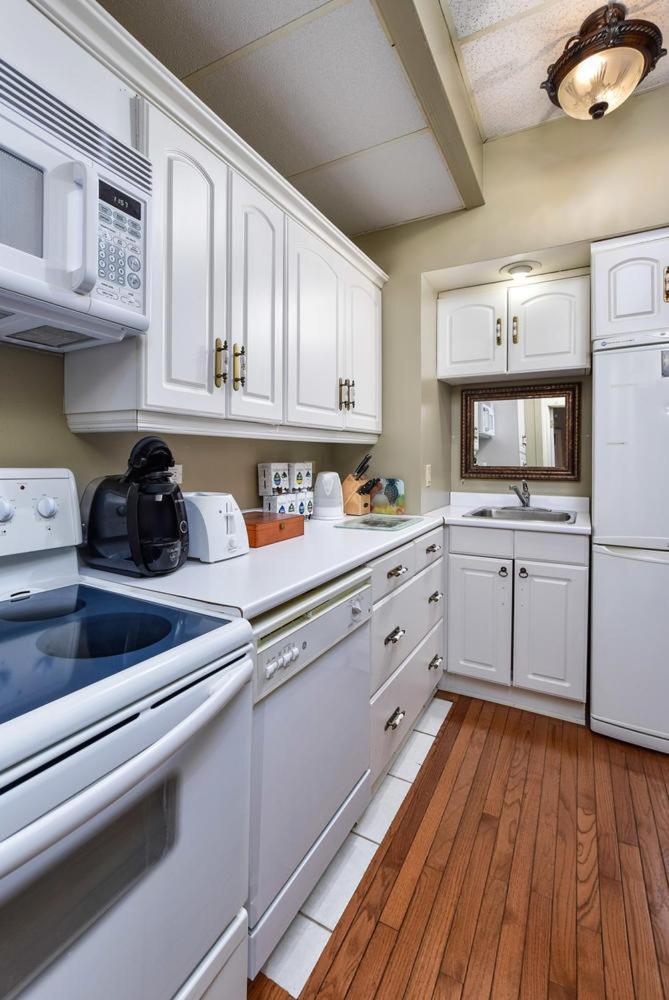 Brockville Vacations - Noble Waterfront Suites - Property Image 13