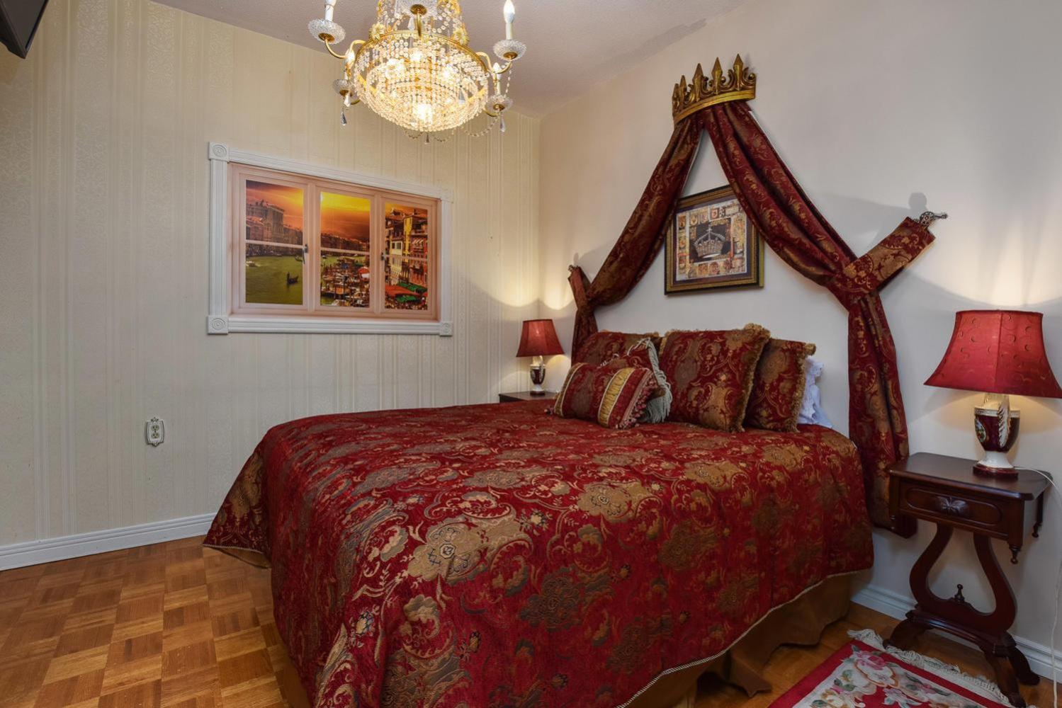 Brockville Vacations - Noble Waterfront Suites - Property Image 71