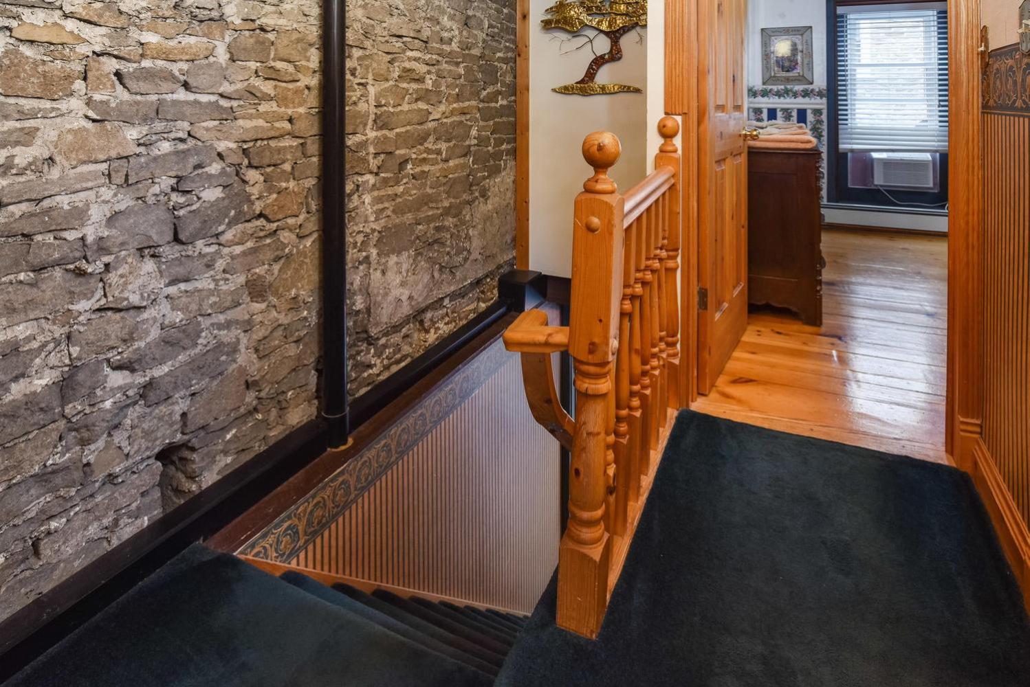 Brockville Vacations - Noble Waterfront Suites - Property Image 62