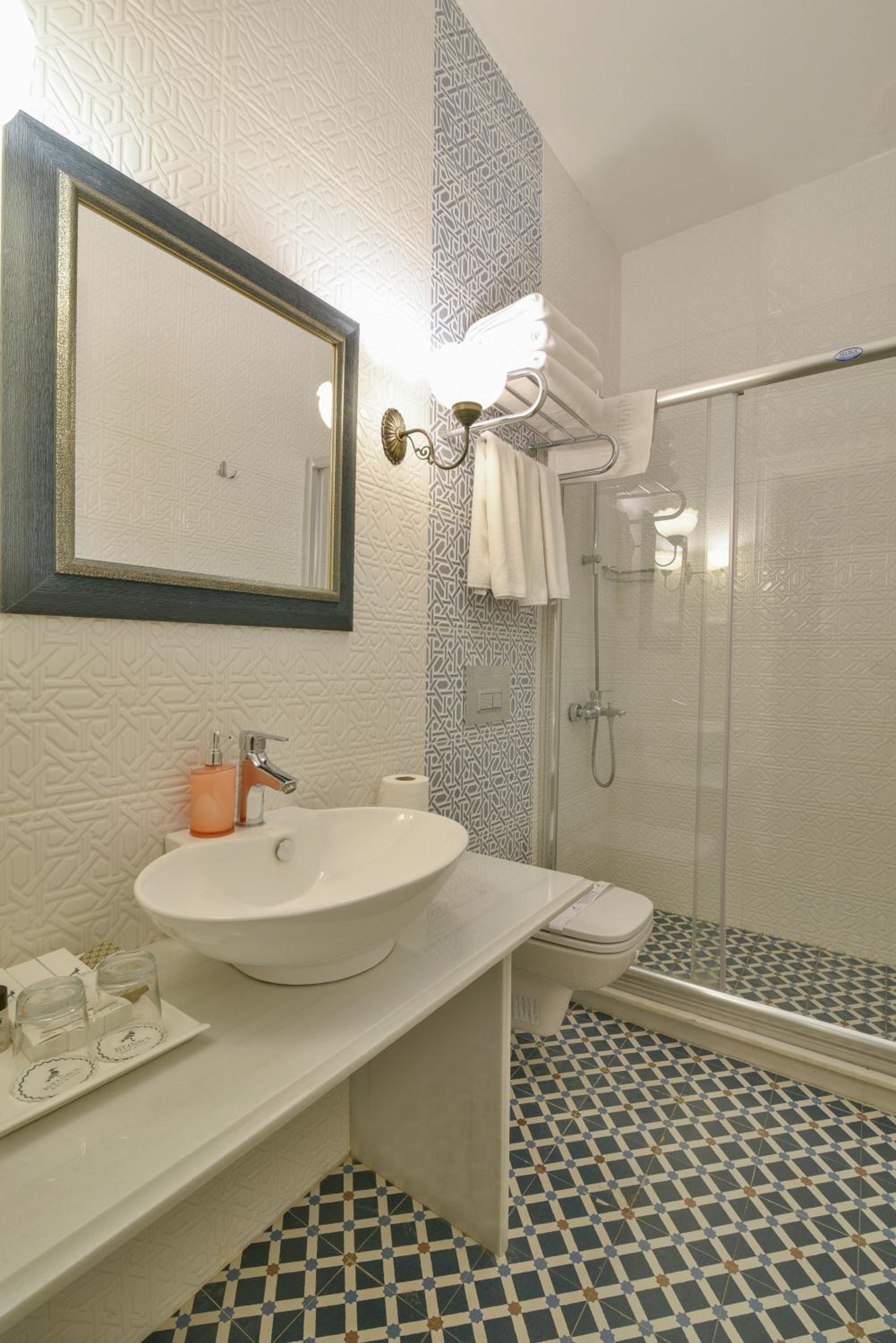 Istanbul Life Otel - Image 23