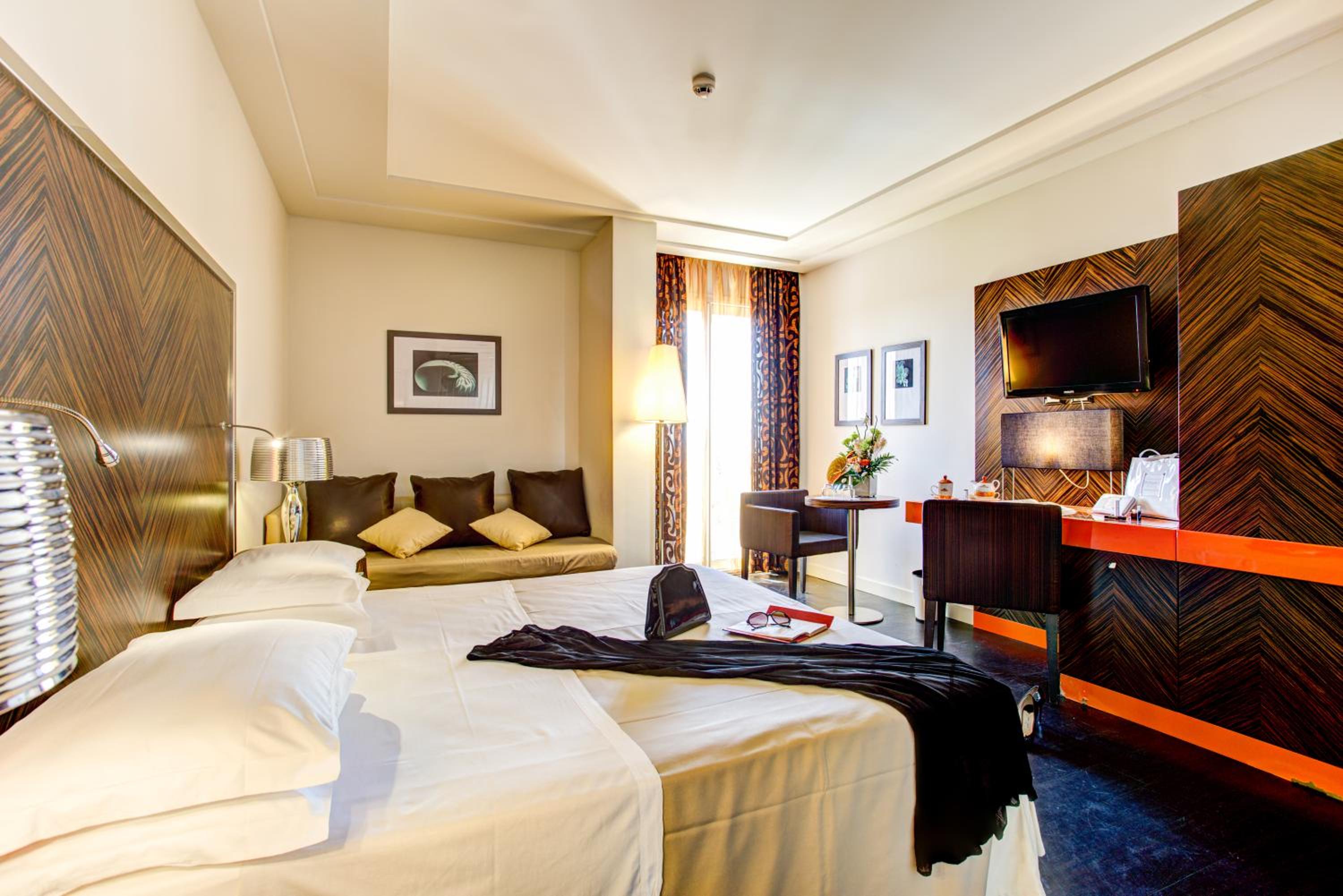 hotel room