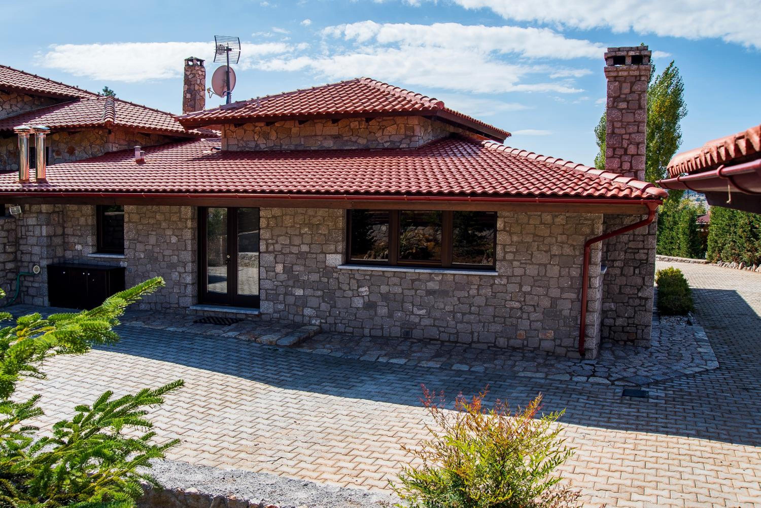 Aelia Hospitality Livadi
