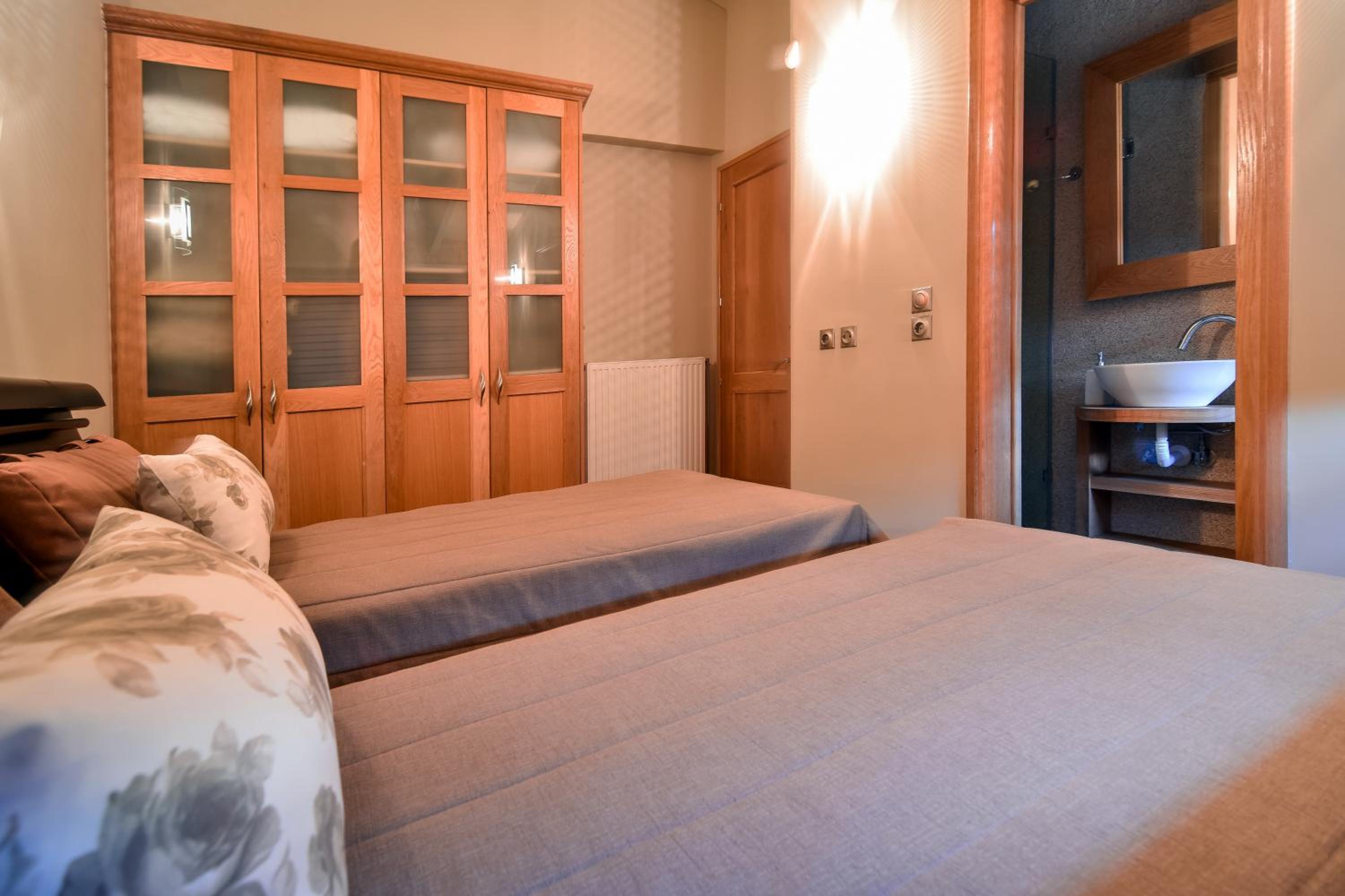 Aelia Hospitality Livadi
