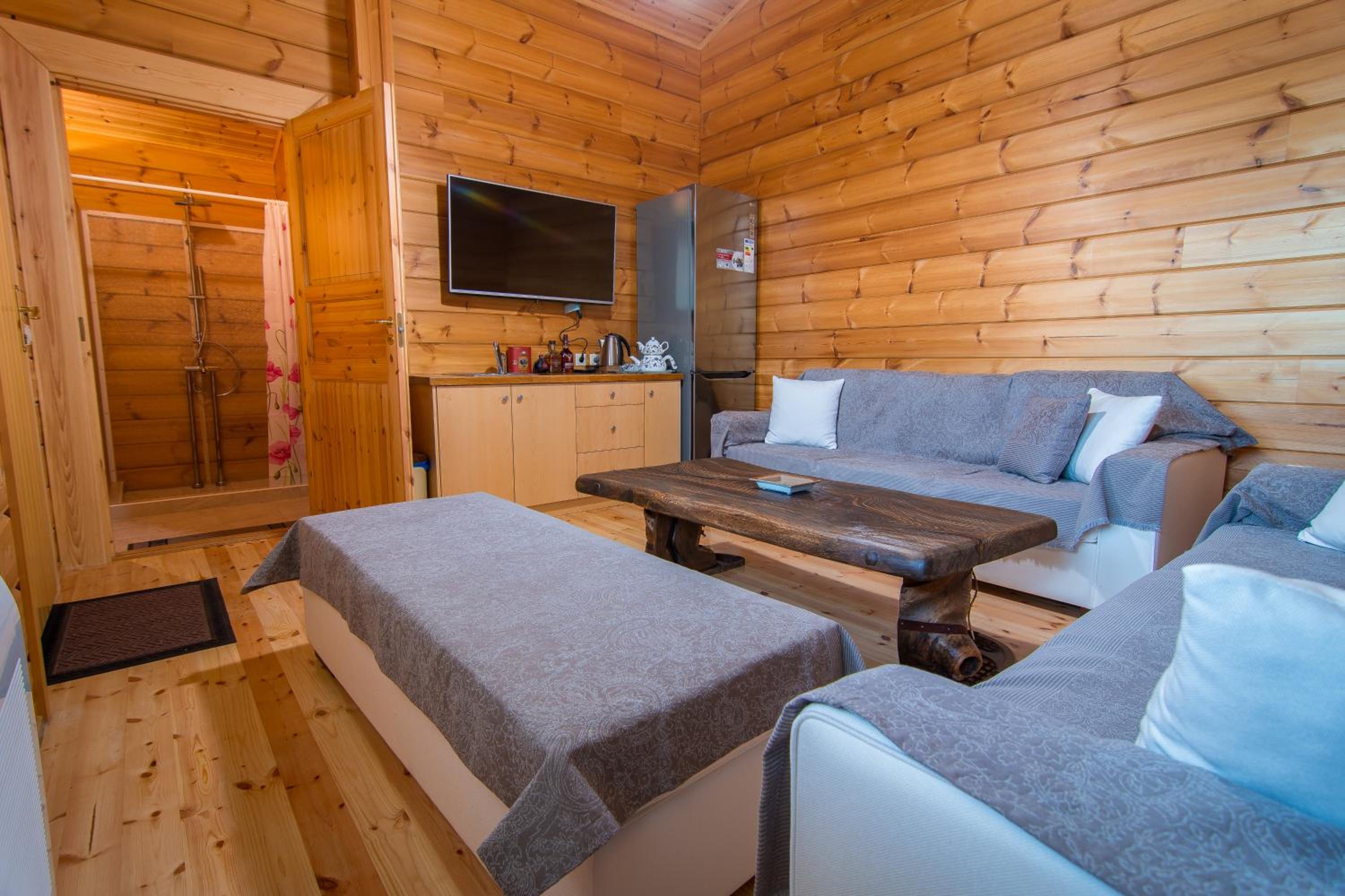Aelia Hospitality Livadi