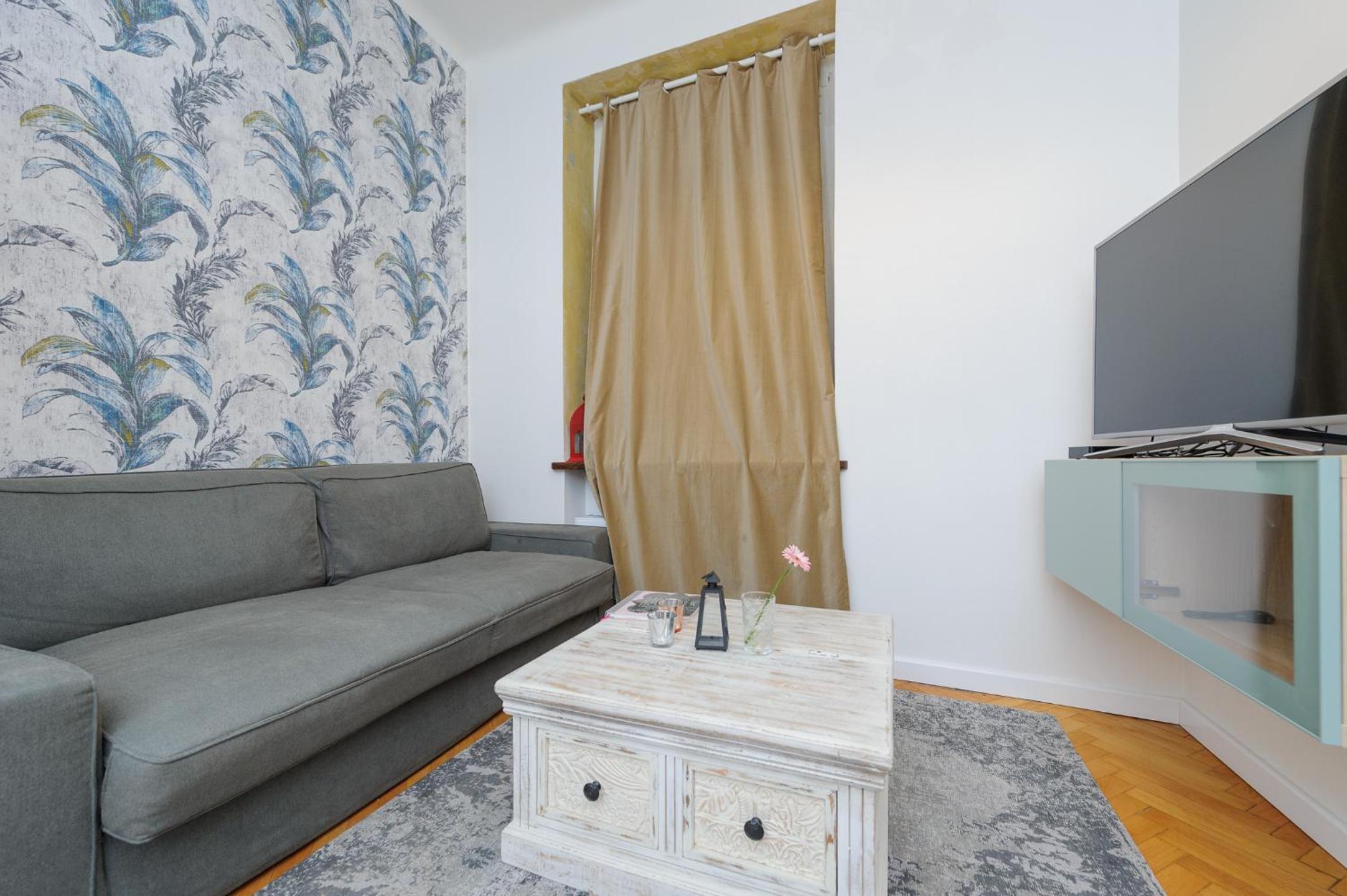 Pinkova Apartments