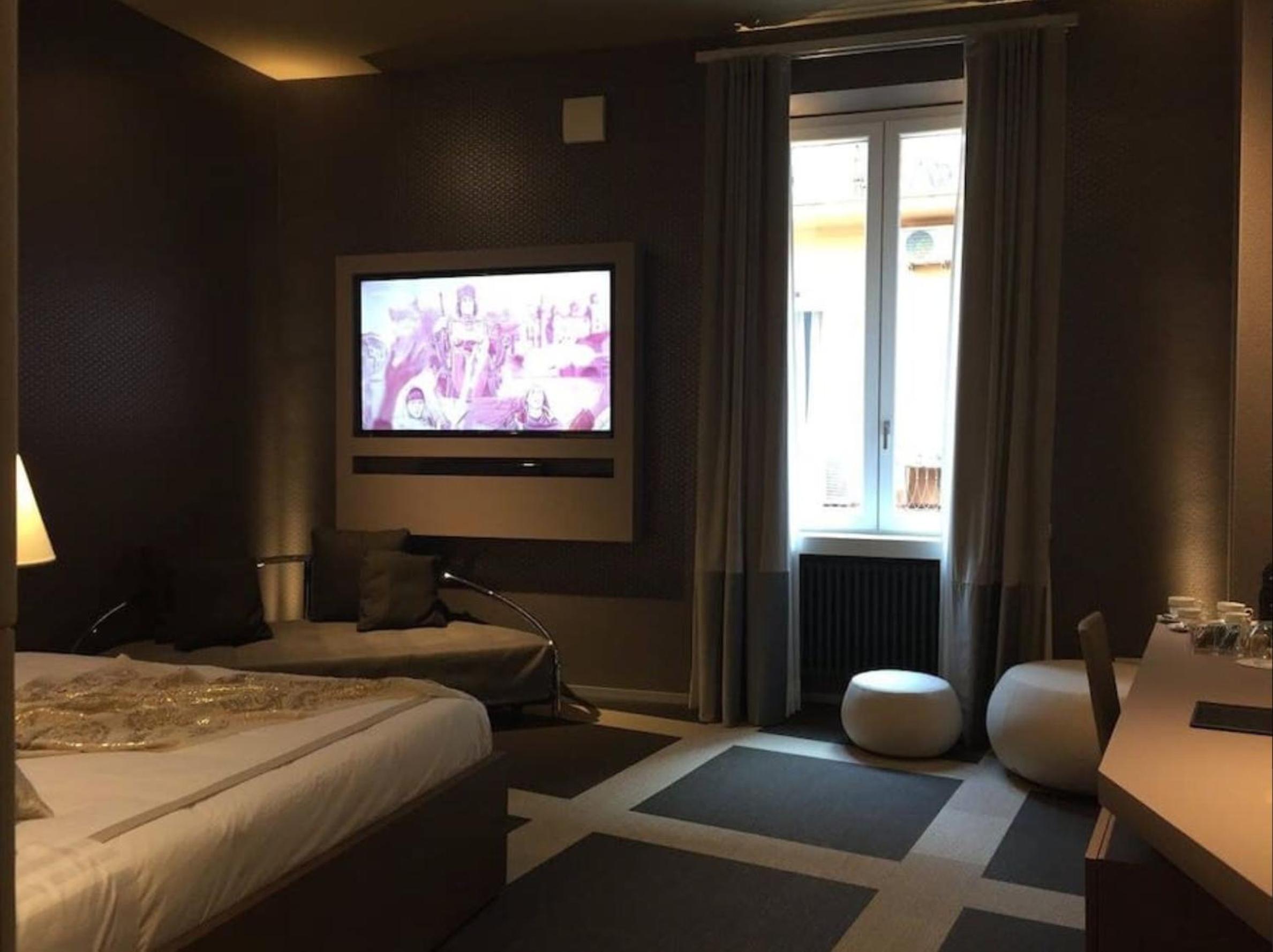 hotel room