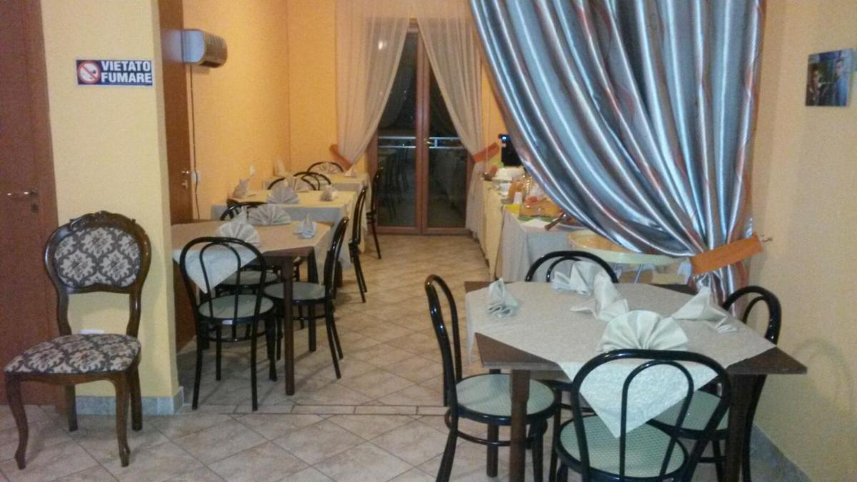 restaurant
