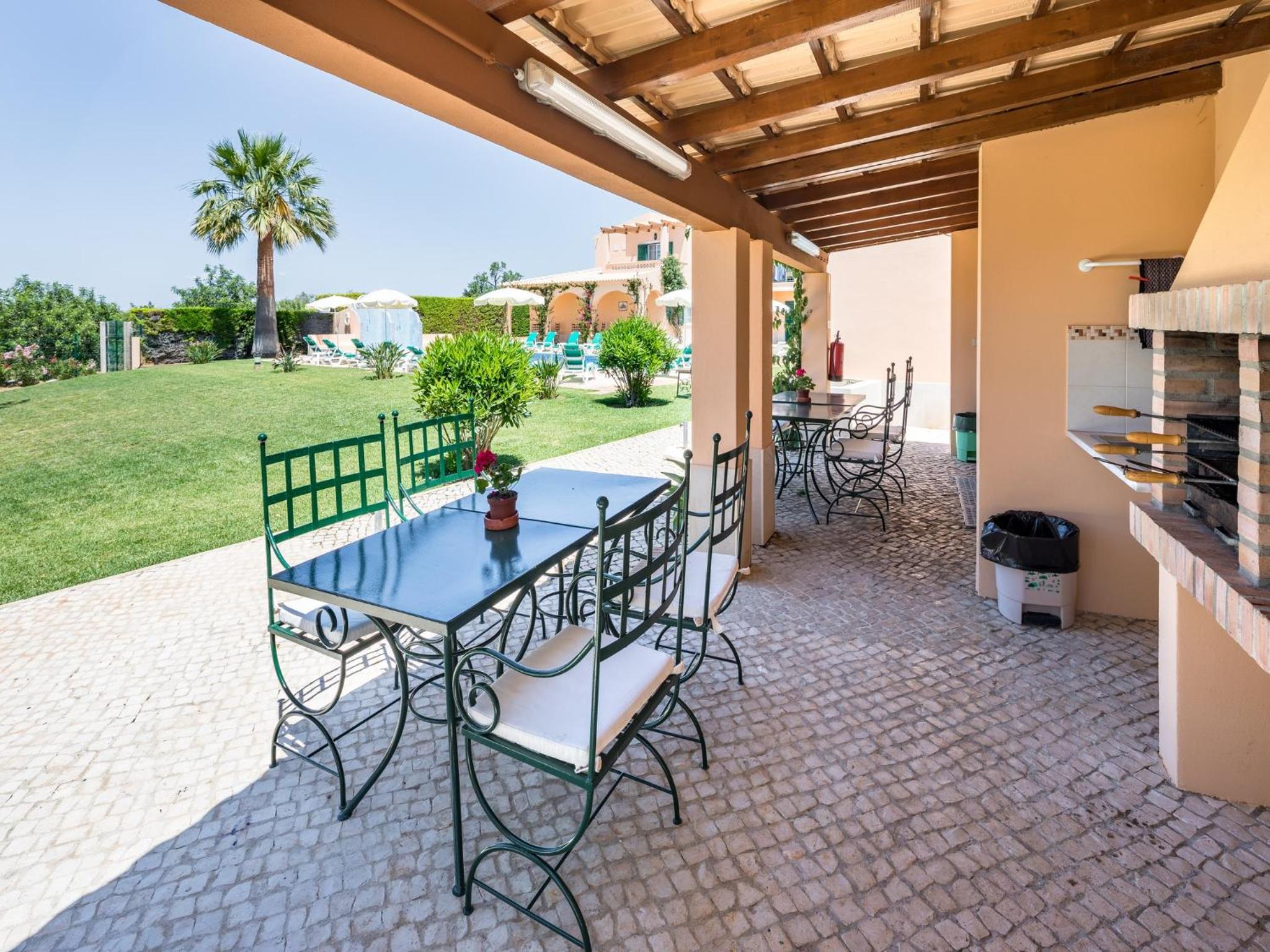 Apartamentos Monte dos Avós, Albufeira by AlgarveBlossom