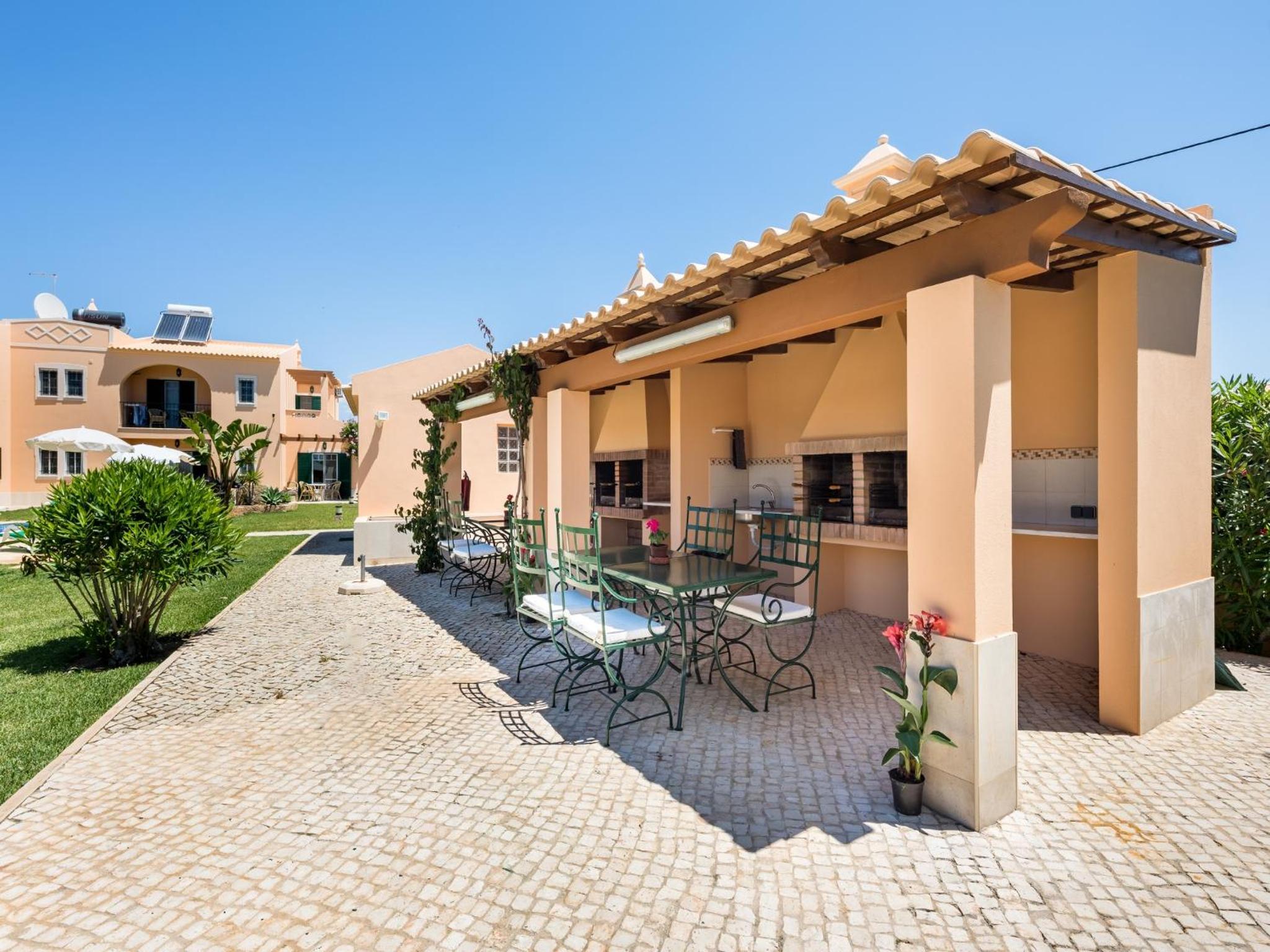 Apartamentos Monte dos Avós, Albufeira by AlgarveBlossom