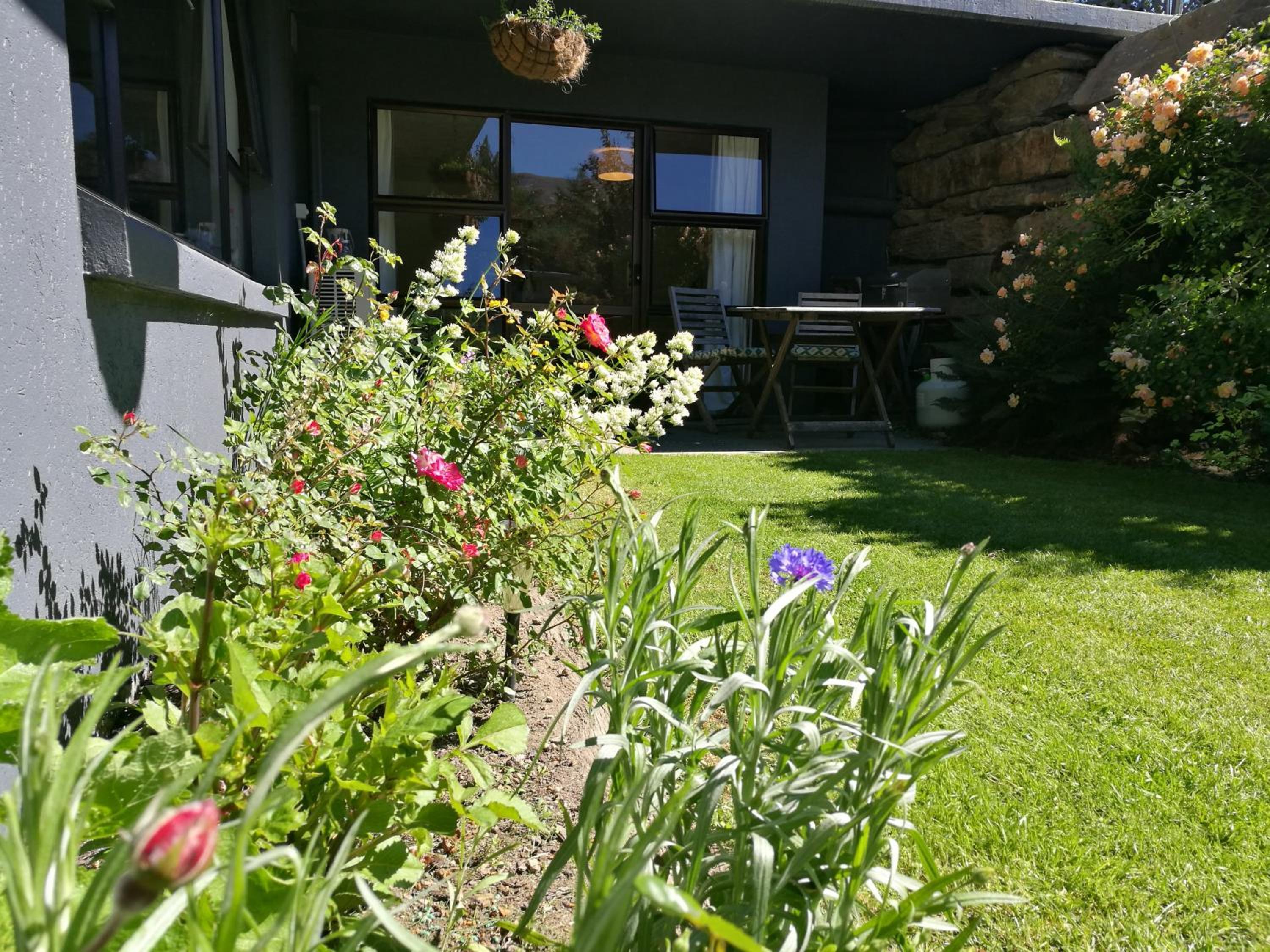 Hotel Park to Mountains Apartment - Image 1