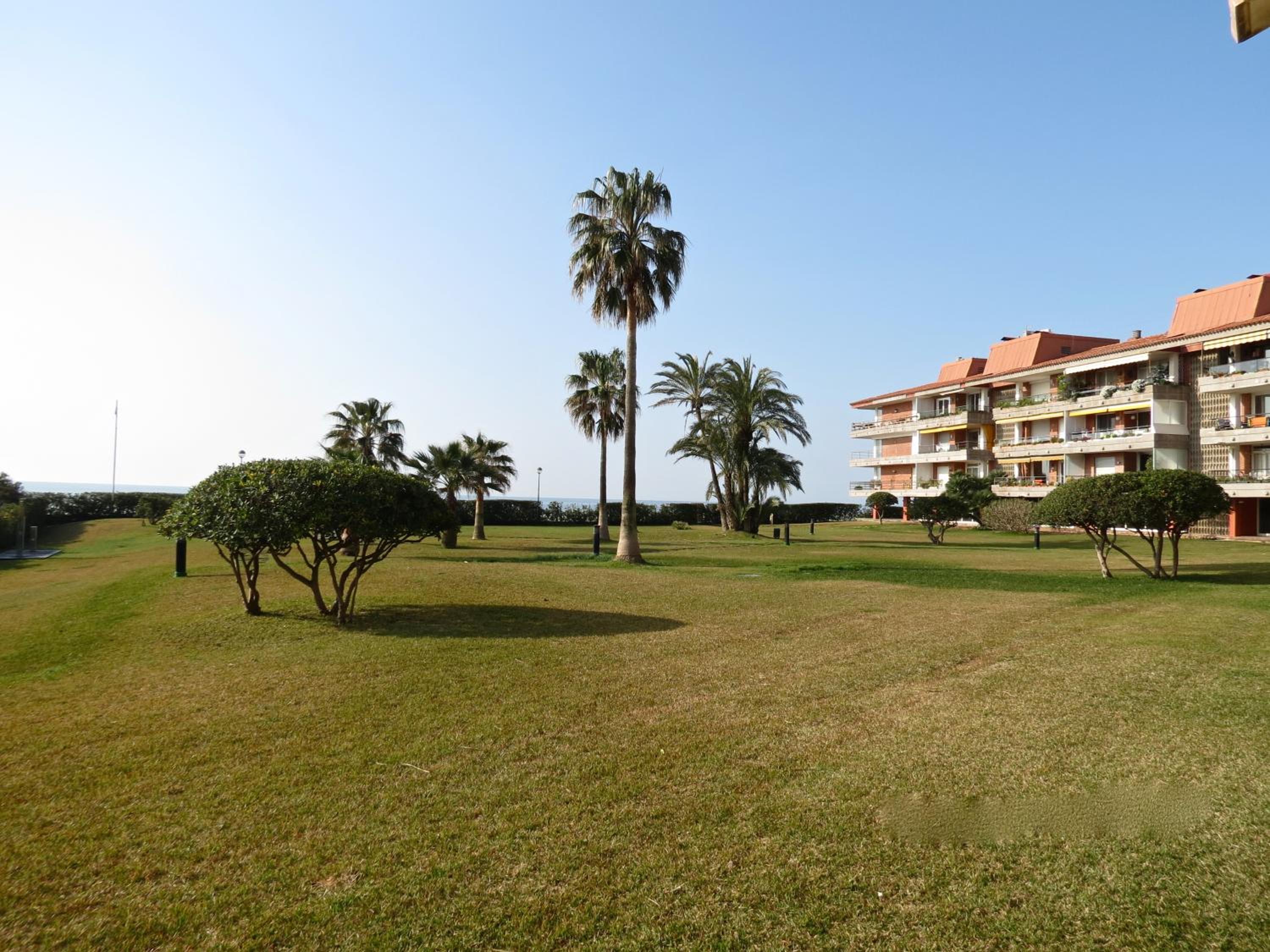 GAVA 2 BEACHFRONT PENTHOUSE