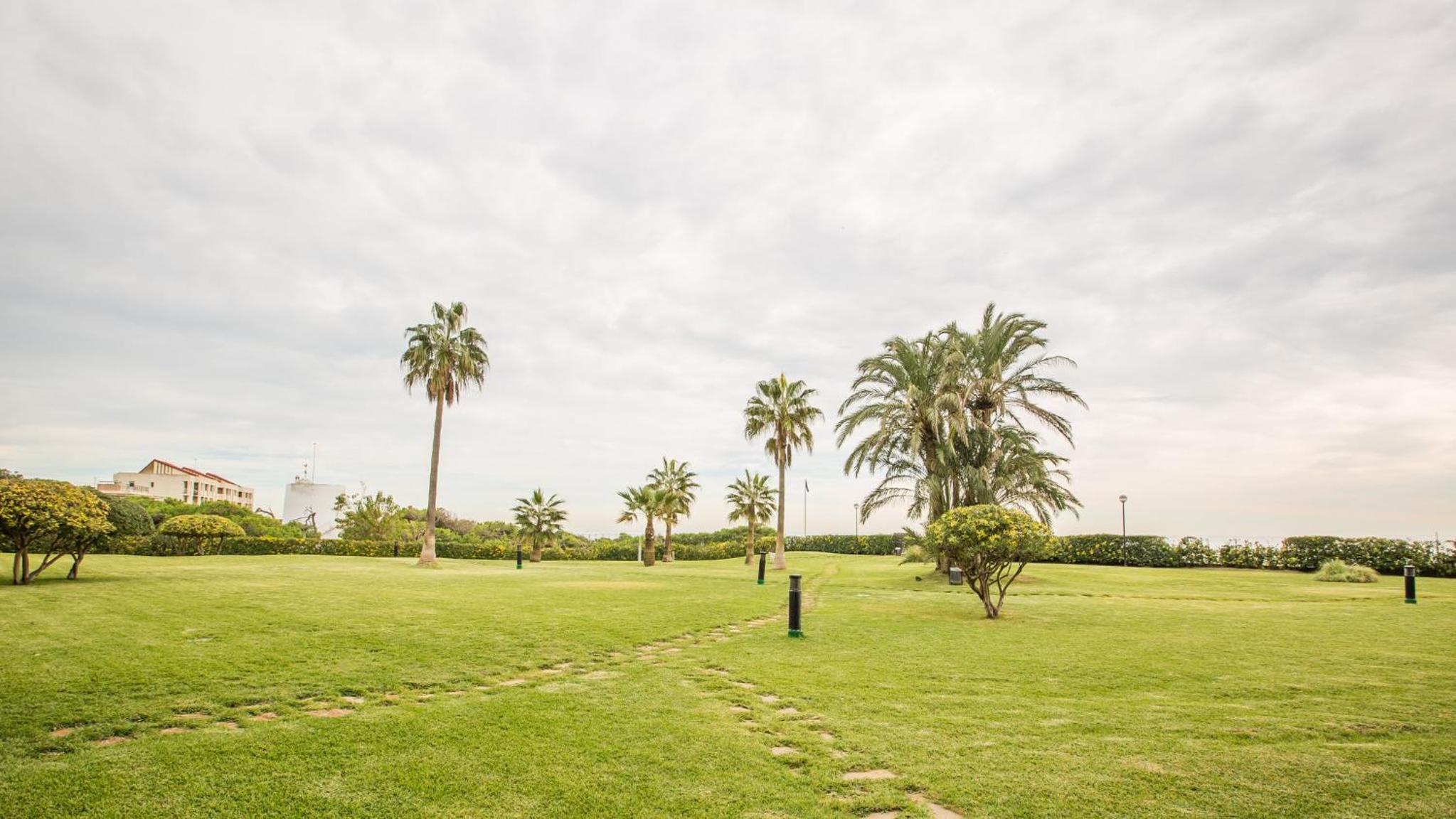 GAVA 2 BEACHFRONT PENTHOUSE