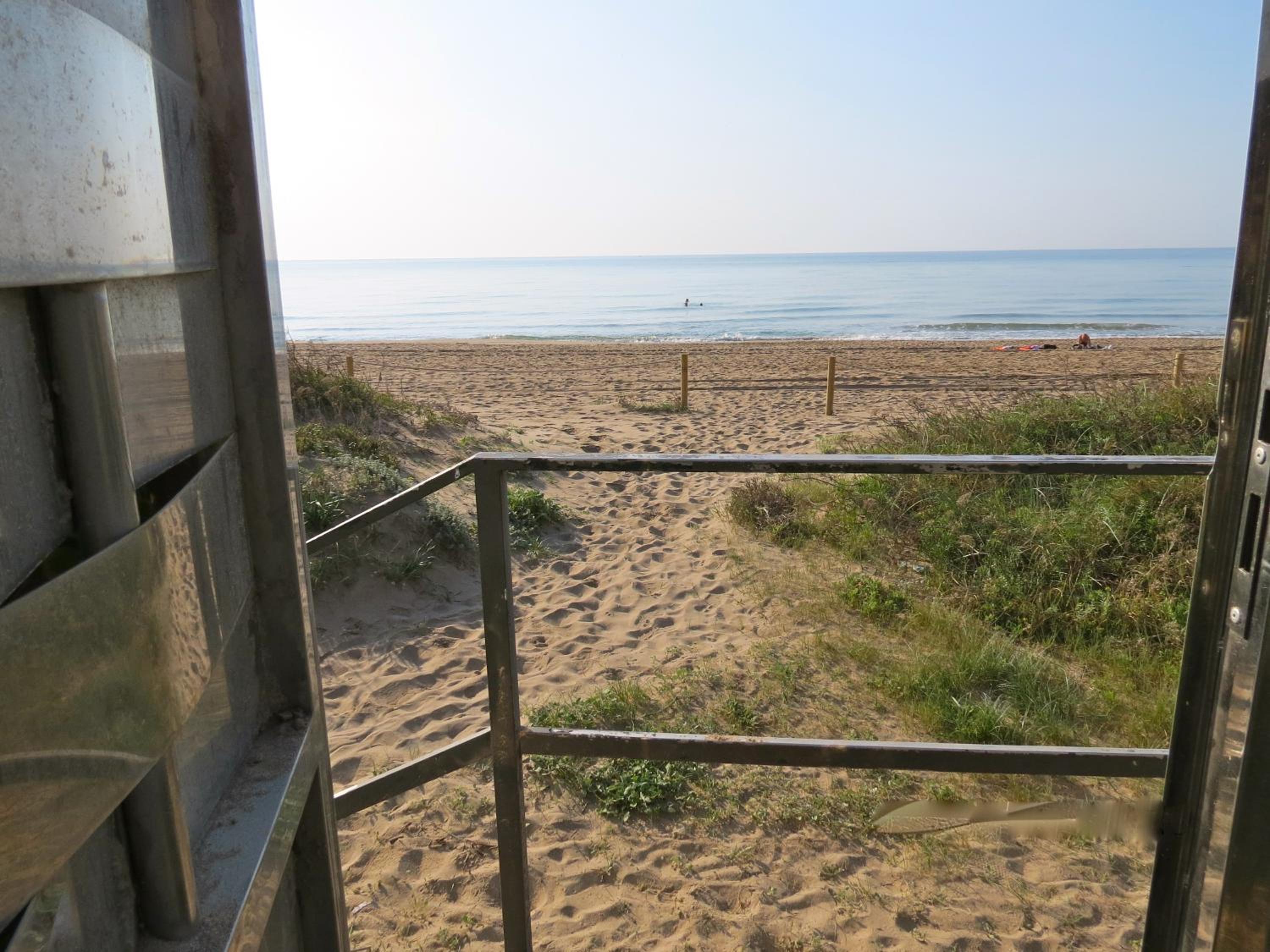 GAVA 2 BEACHFRONT PENTHOUSE