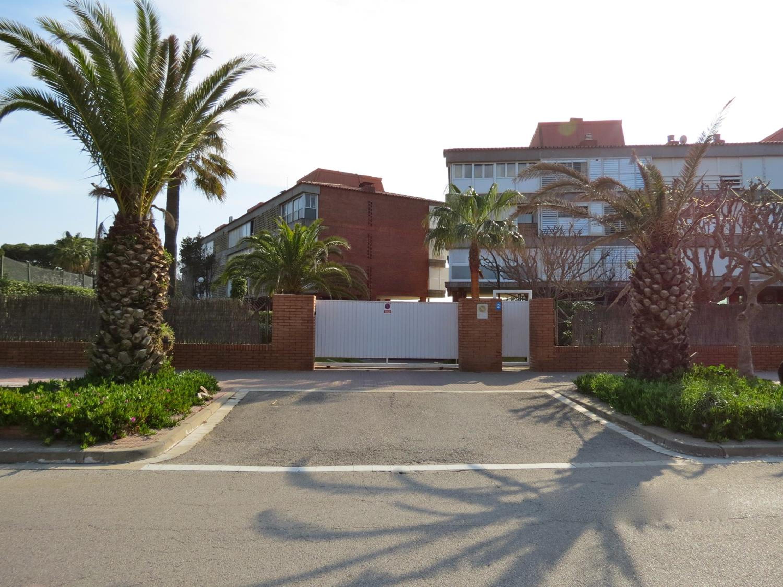 GAVA 2 BEACHFRONT PENTHOUSE