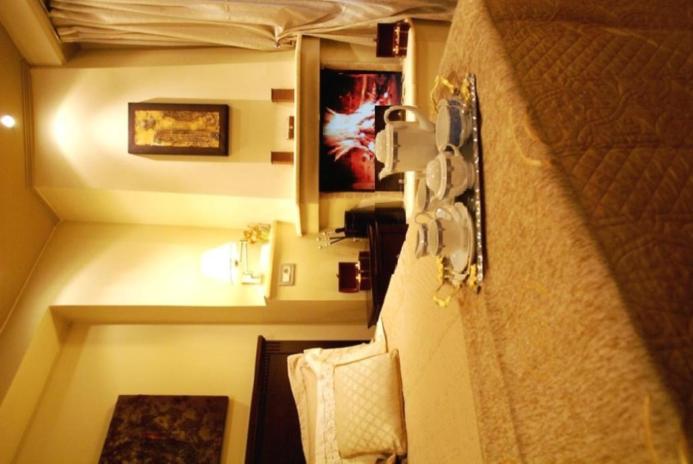 Kaloneri Rooms