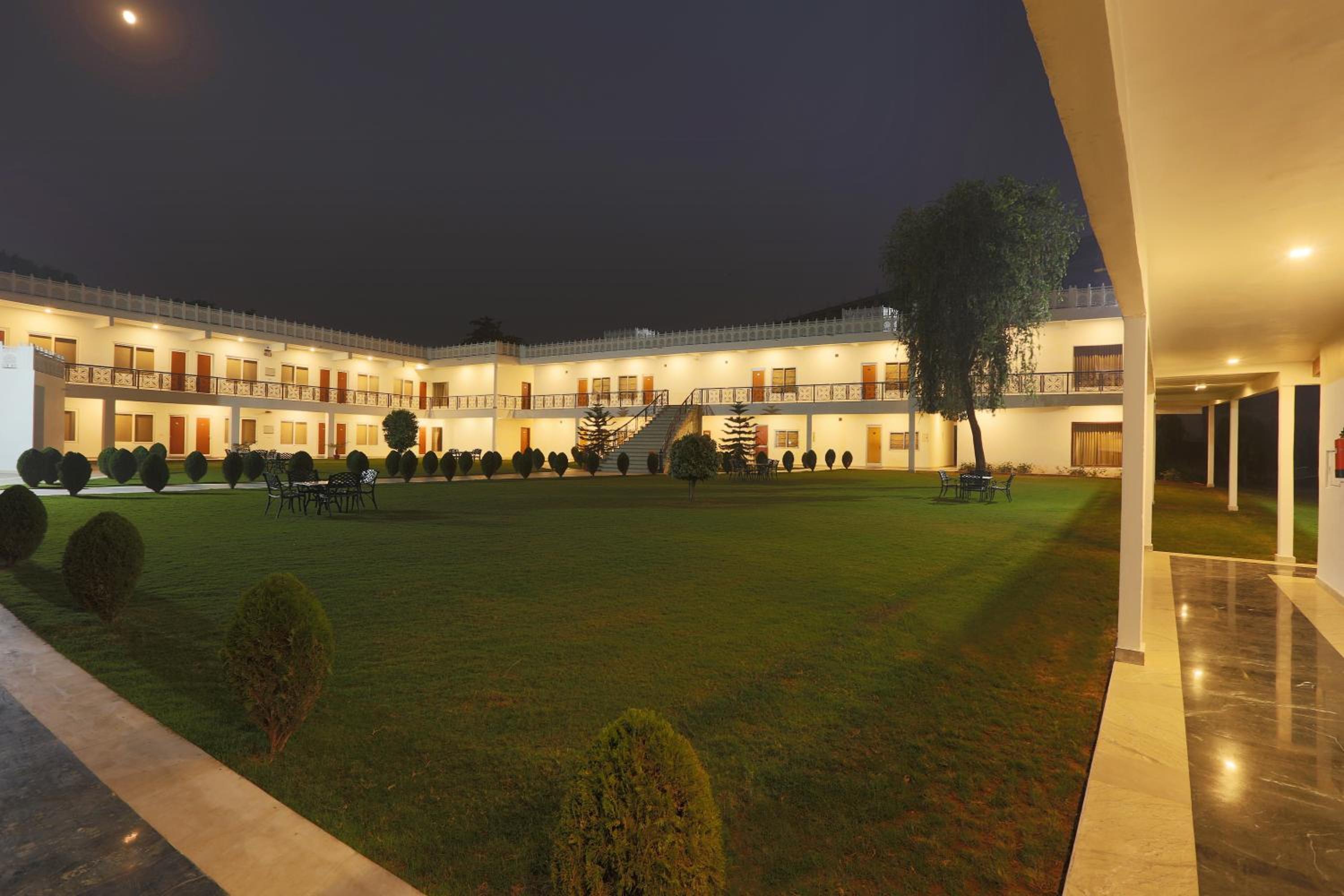 Aapno Ghar Resort & Amusement Park