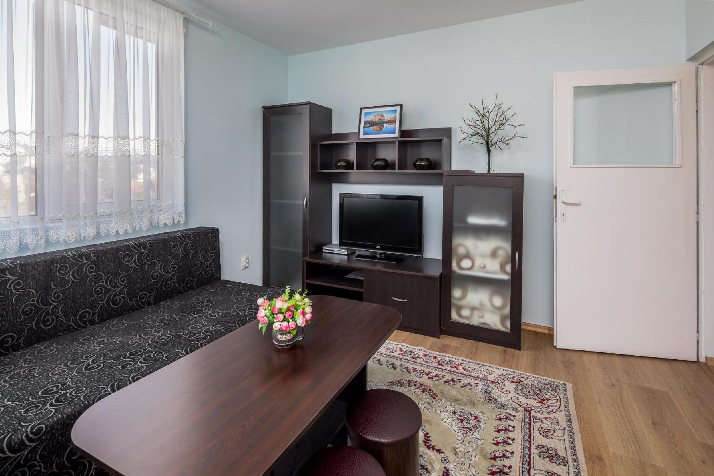 Apartments Ivadoni
